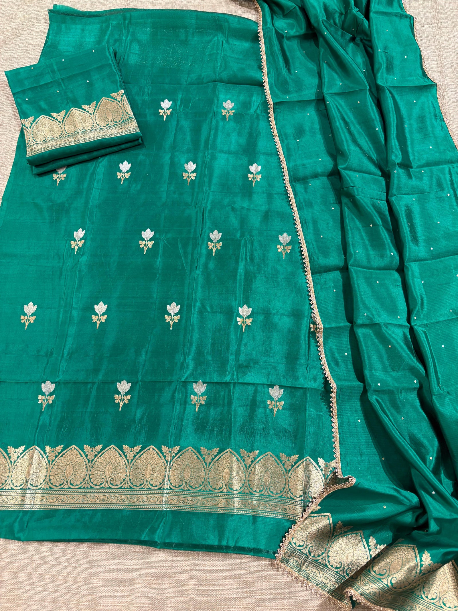 Emerald Green Pure handloom Poona silk suit set