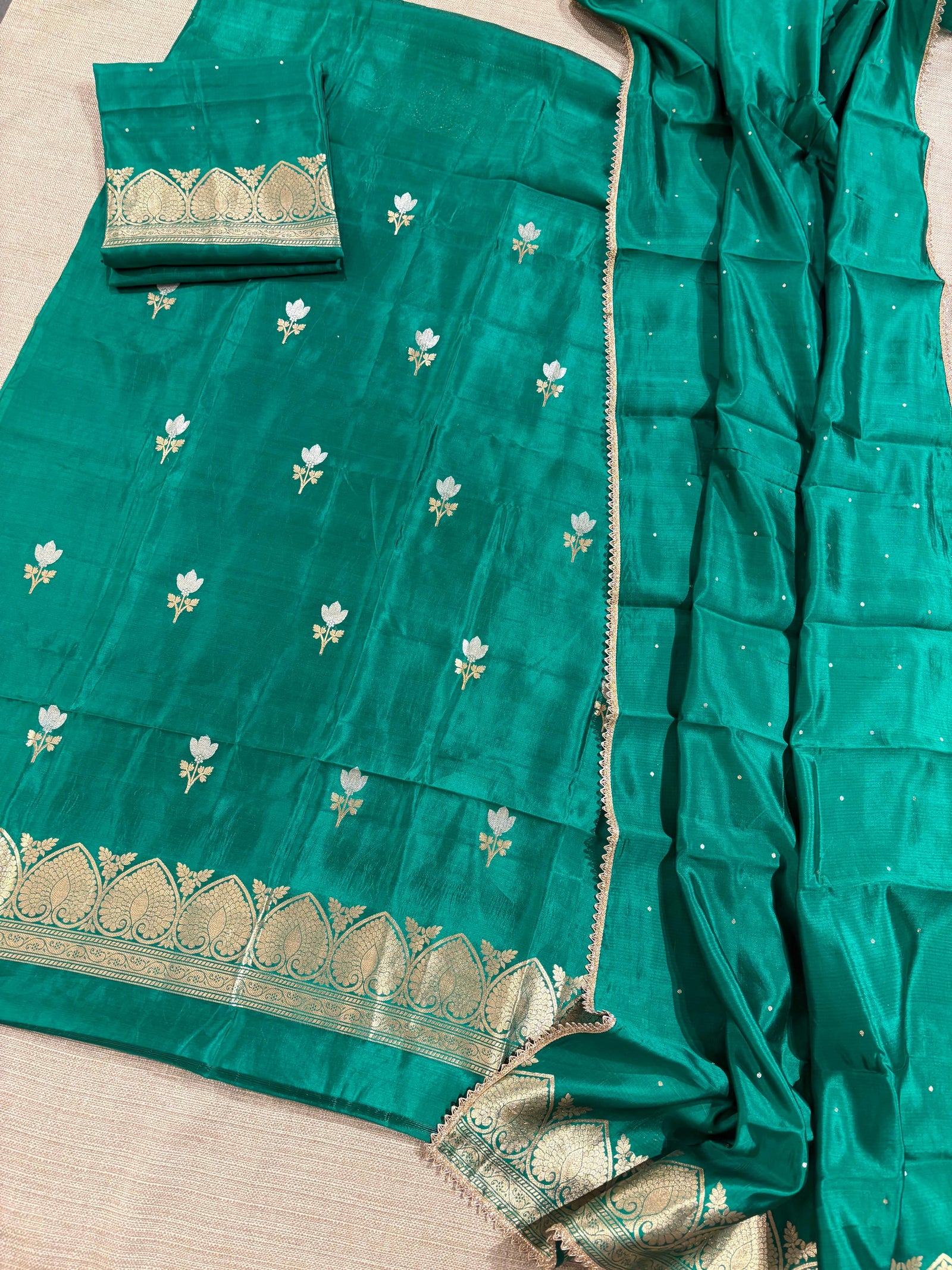 Emerald Green Pure handloom Poona silk suit set