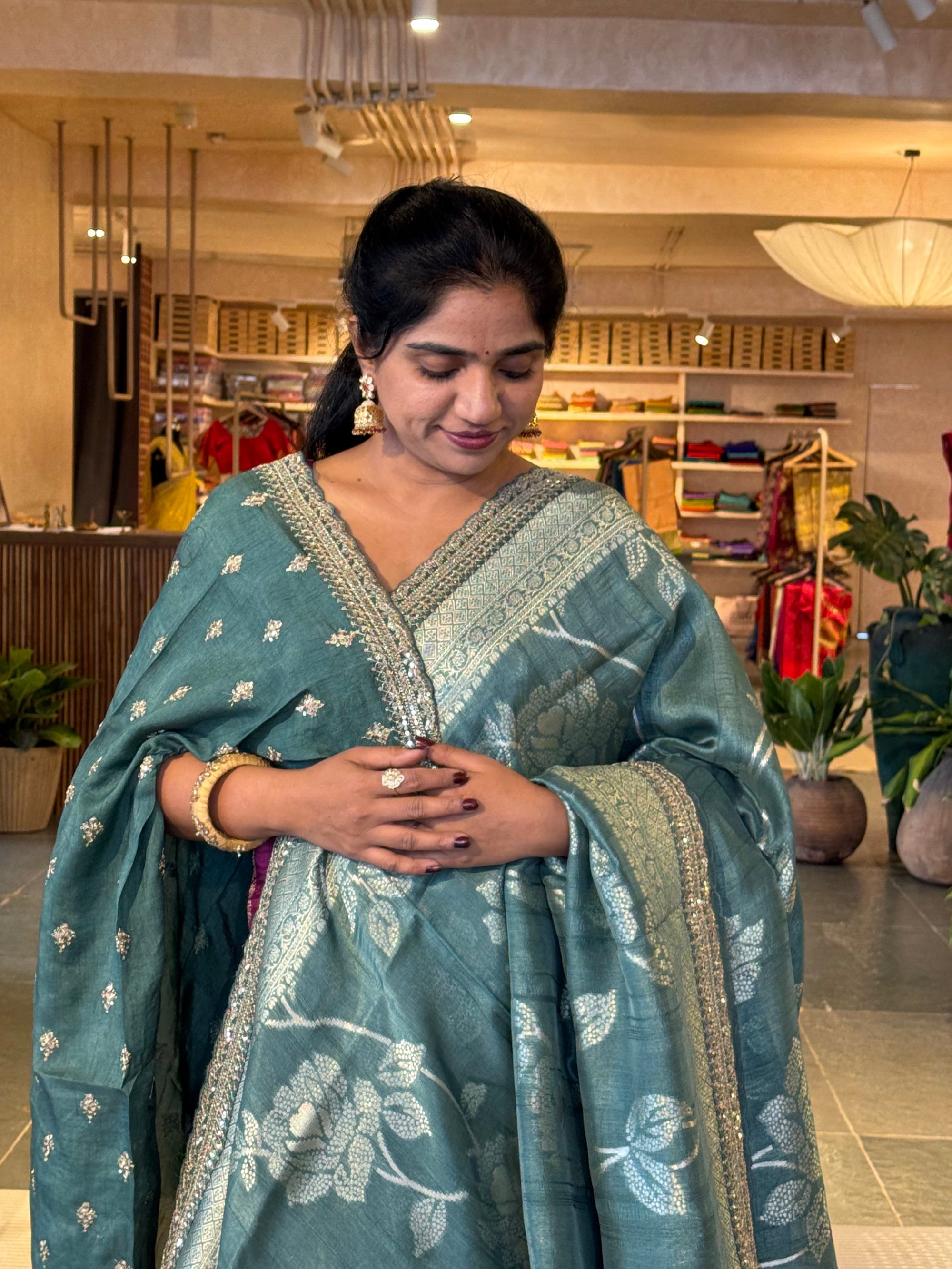 Sage Green Tussar Khaddi Saree wth Allover weaving & sabhyasachi borders STKM15