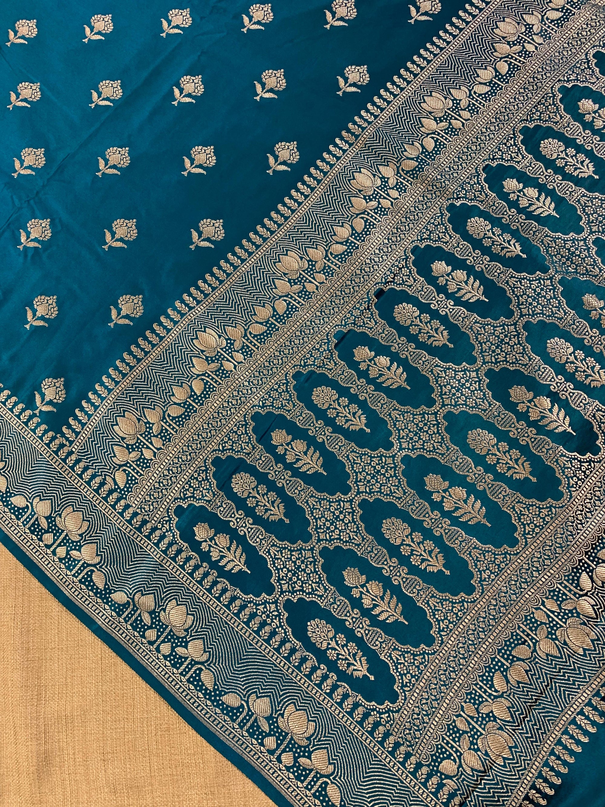SMSSA210 Mashru Silk Saree with lotus border