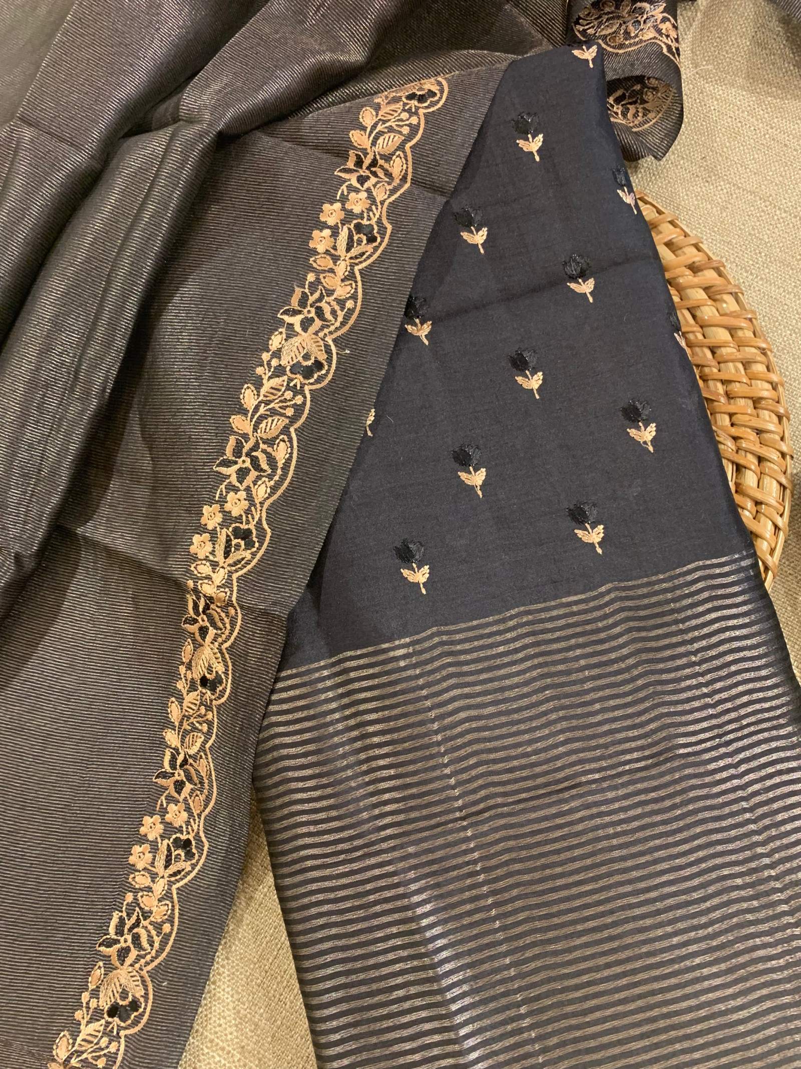 SCSSA604 : 3 Pc  Black Pure Handloom Chiniya Silk Suit Set