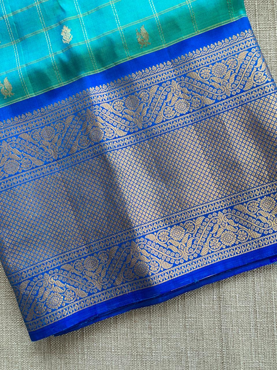Vintage Gadwal Handloom Checks Pure Silk Saree