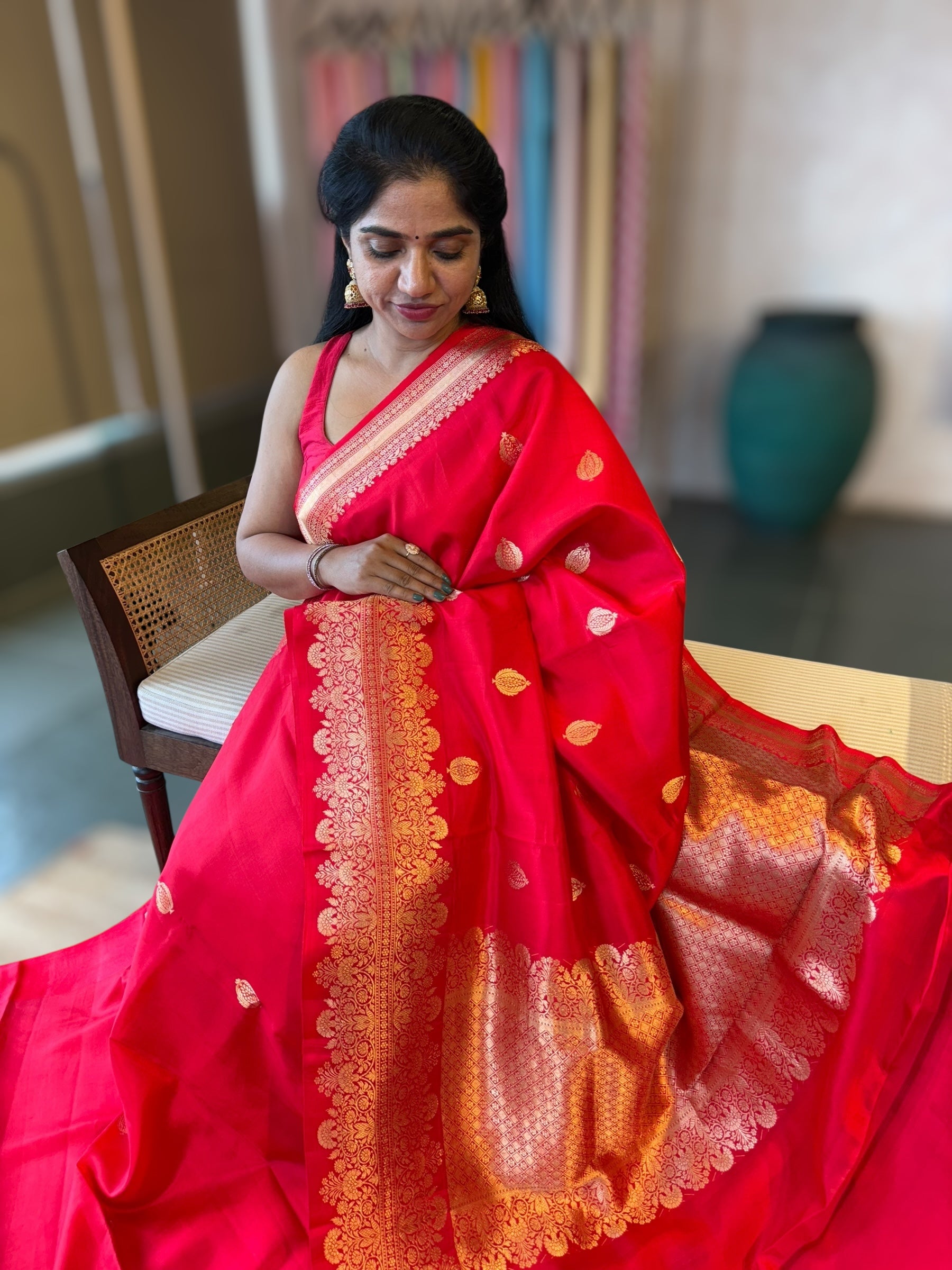 Red Pure Handloom Raw Mango Silk Saree With Kaduwa Weaving Heavy Open Borders