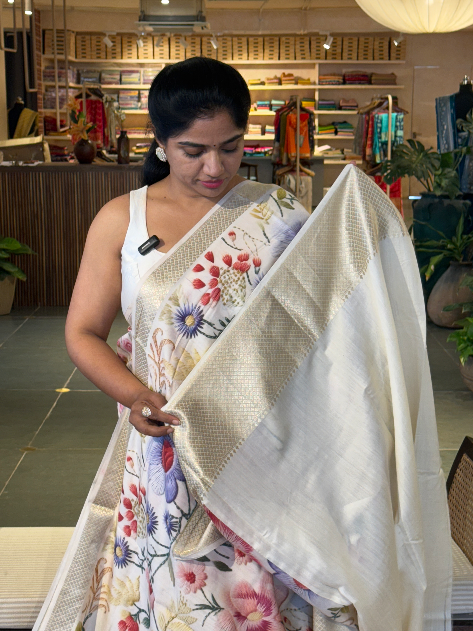 Banarasi Chiniya Silk Sarees with beautiful embroidery style 3D floral Print