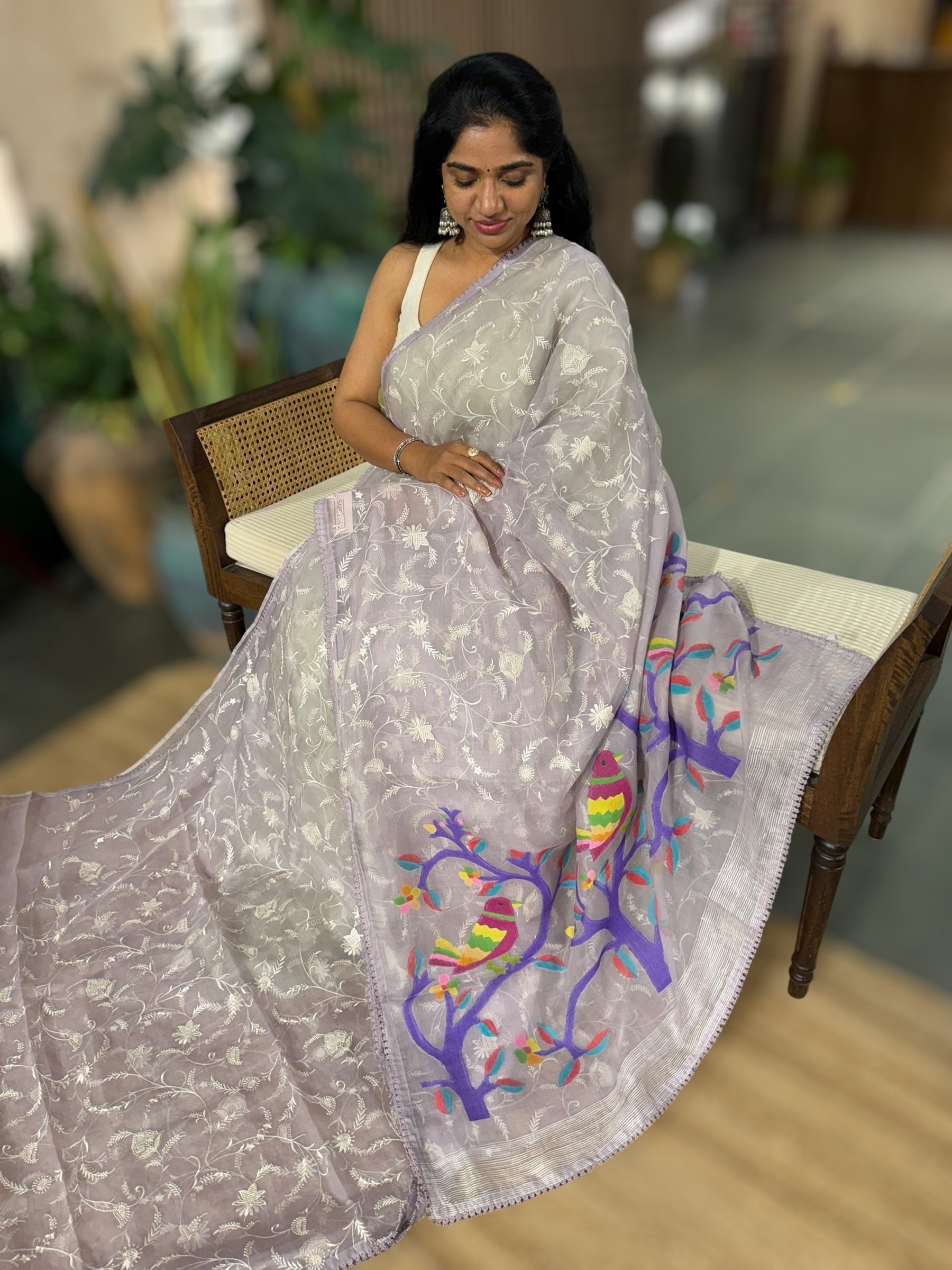 Lilac Pure Handloom Muslin Saree with Allover chikankari & Jamdnai Pallu