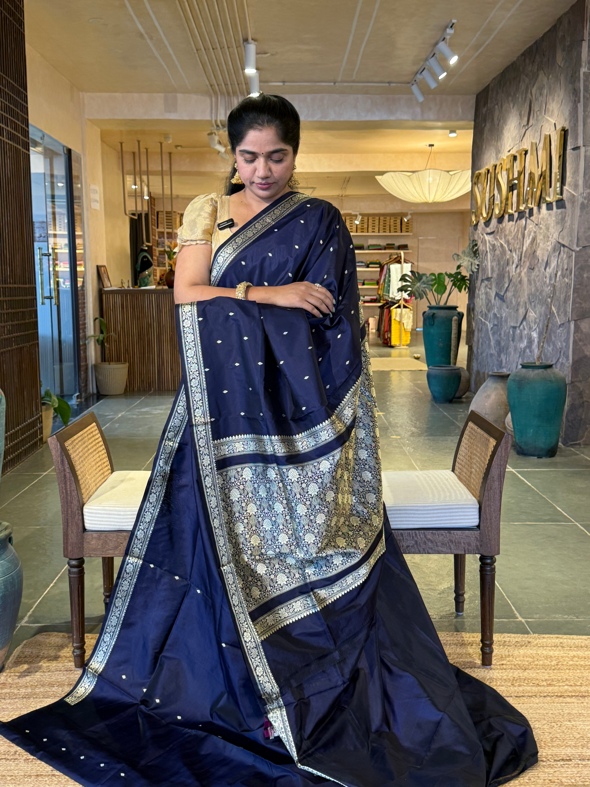 MidNight Blue Banarasi Handloom Katan Silk Saree  With Resham Weaving