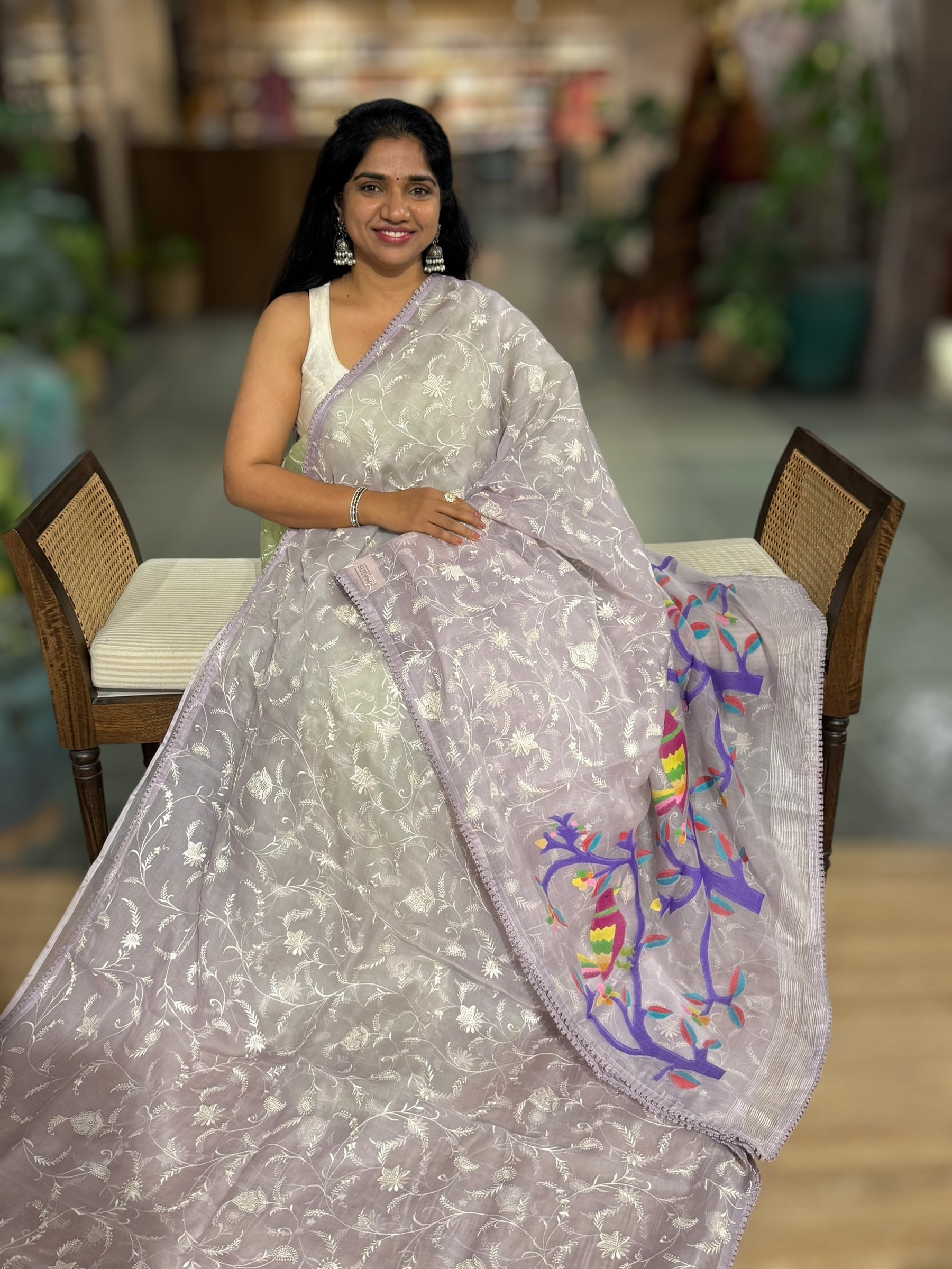 Lilac Pure Handloom Muslin Saree with Allover chikankari & Jamdnai Pallu