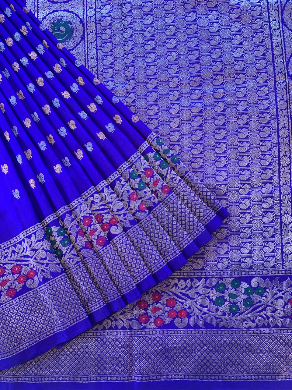 Royal Blue Pure Handloom Gadwal Saree Turning Borders
