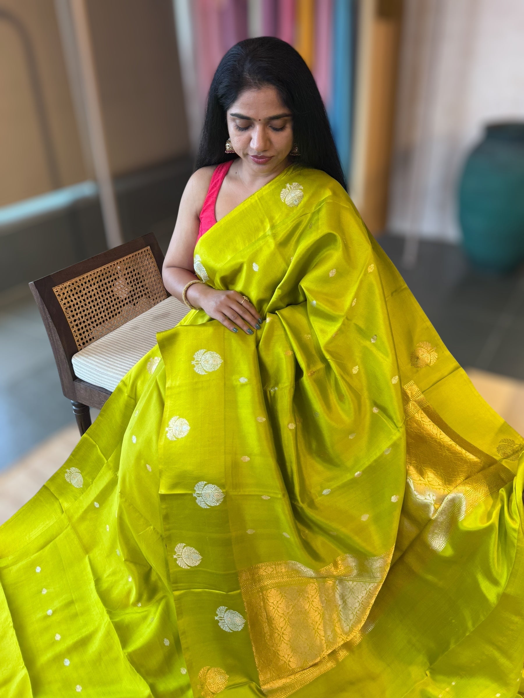 Neon Green Banarasi Raw Mango Silk Saree with Open Borders & Kaduwa Weaving