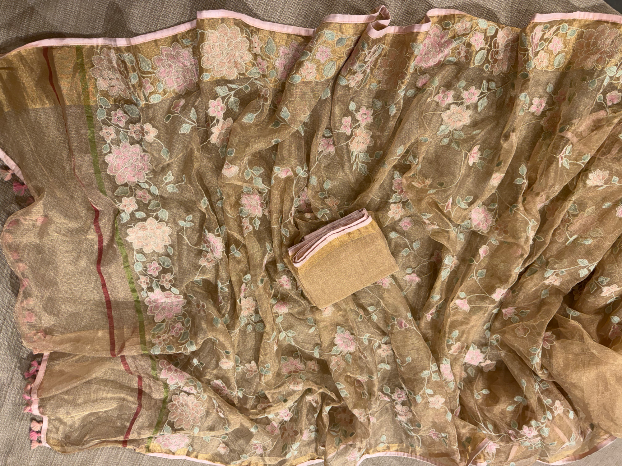 GTEA2001 : Pure Handloom Gold Tissue Saree With Allover Embroidery