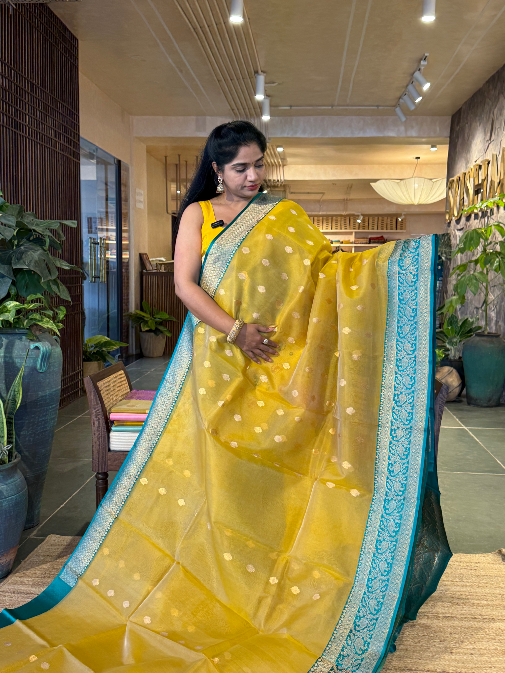 KBMA2206 : Banarasi Handloom Kora Silk Saree