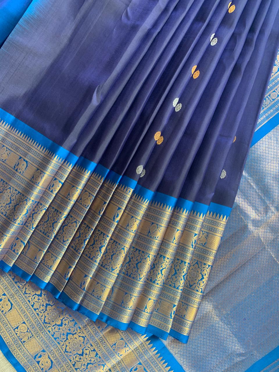 SGSA202 Navy Blue and Royal Blue Combo Gadwal Handloom Pure Silk Saree