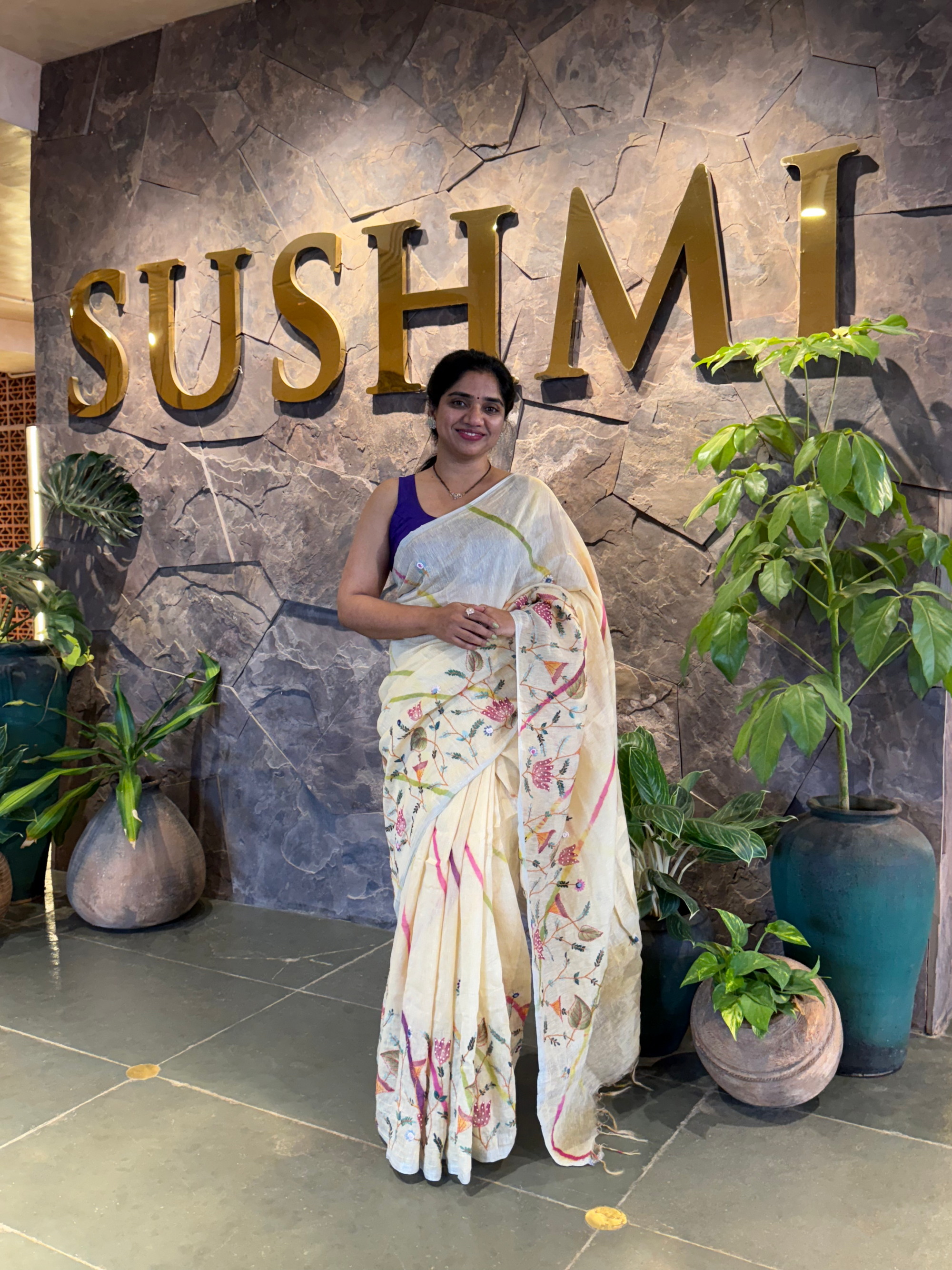 Lenin silk Saree with hanpainted border hightlighted with handwork