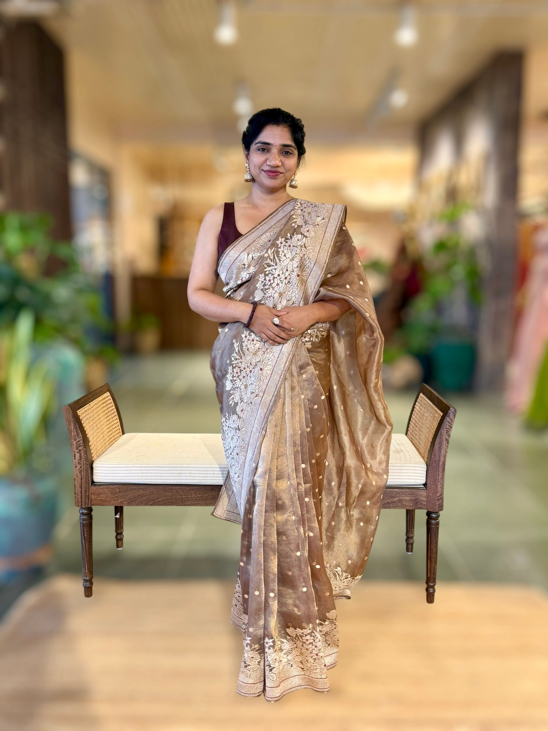 Banarasi Tissue Saree With Heavy tissue Embriodered Border