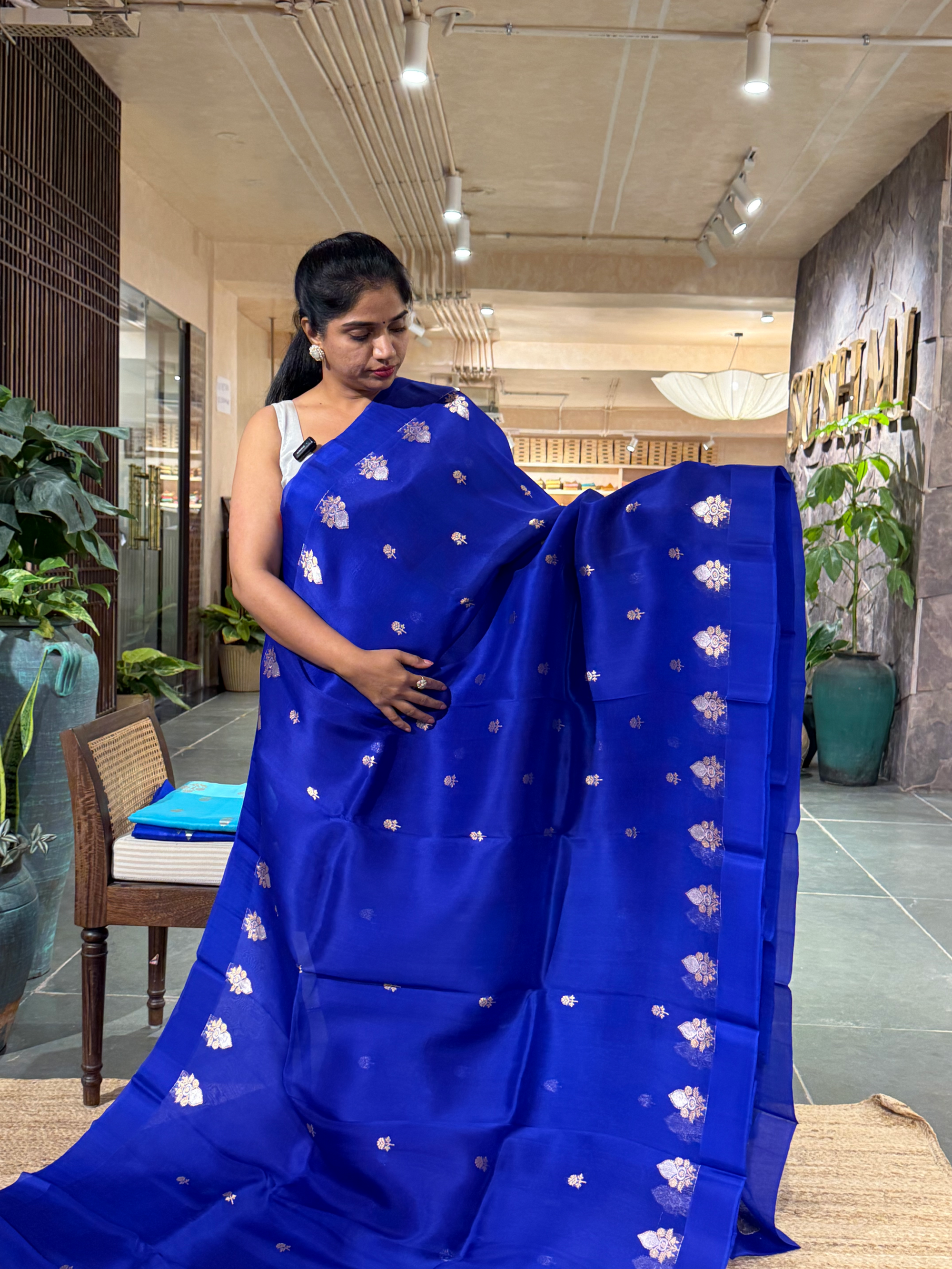 Dark Royal Blue Kora Banarasi Handloom Silk Saree with Sona Rupa Kaduwa Weaving