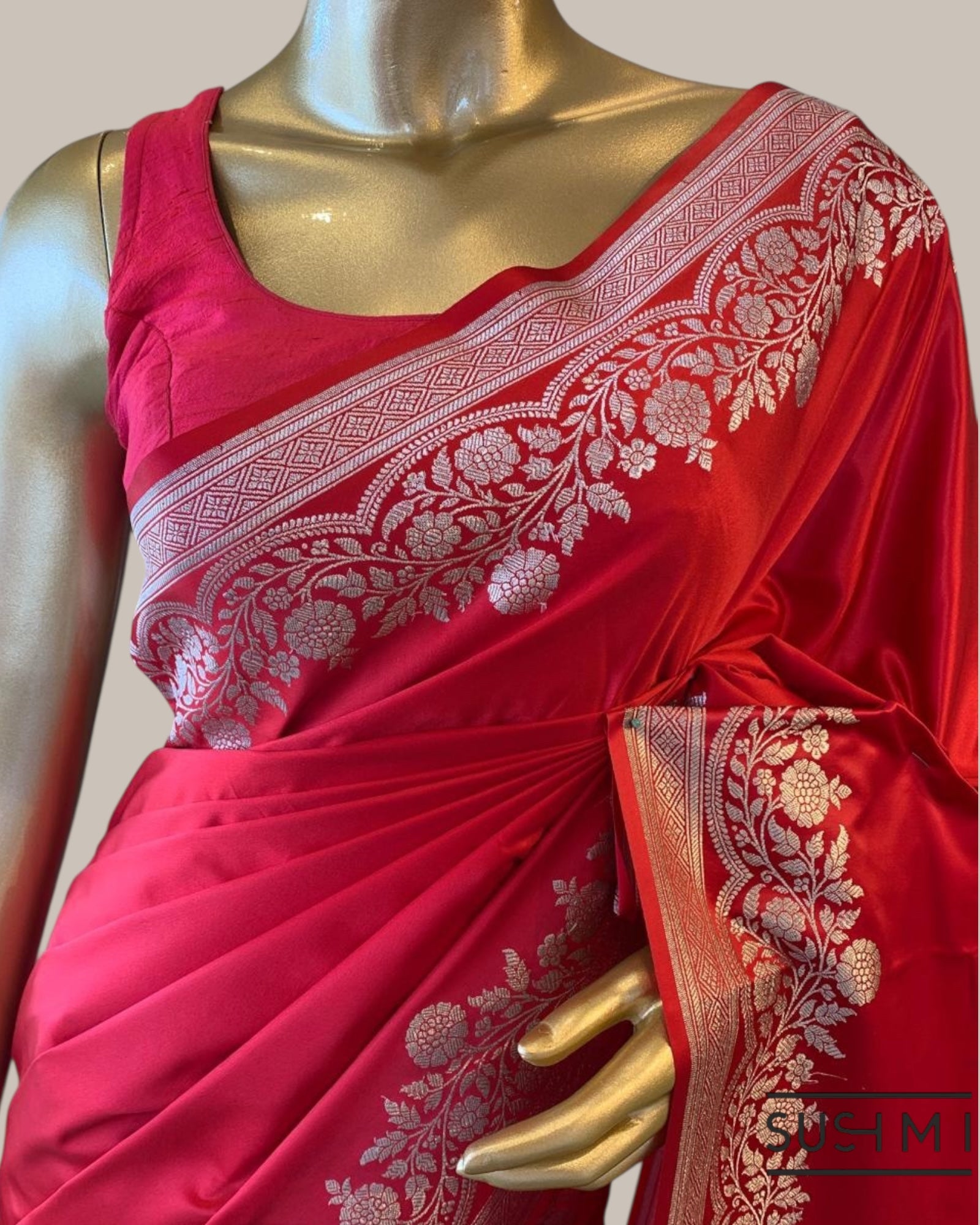 Chilli Red Mashru Silk Saree With Straight and Scalloped Border