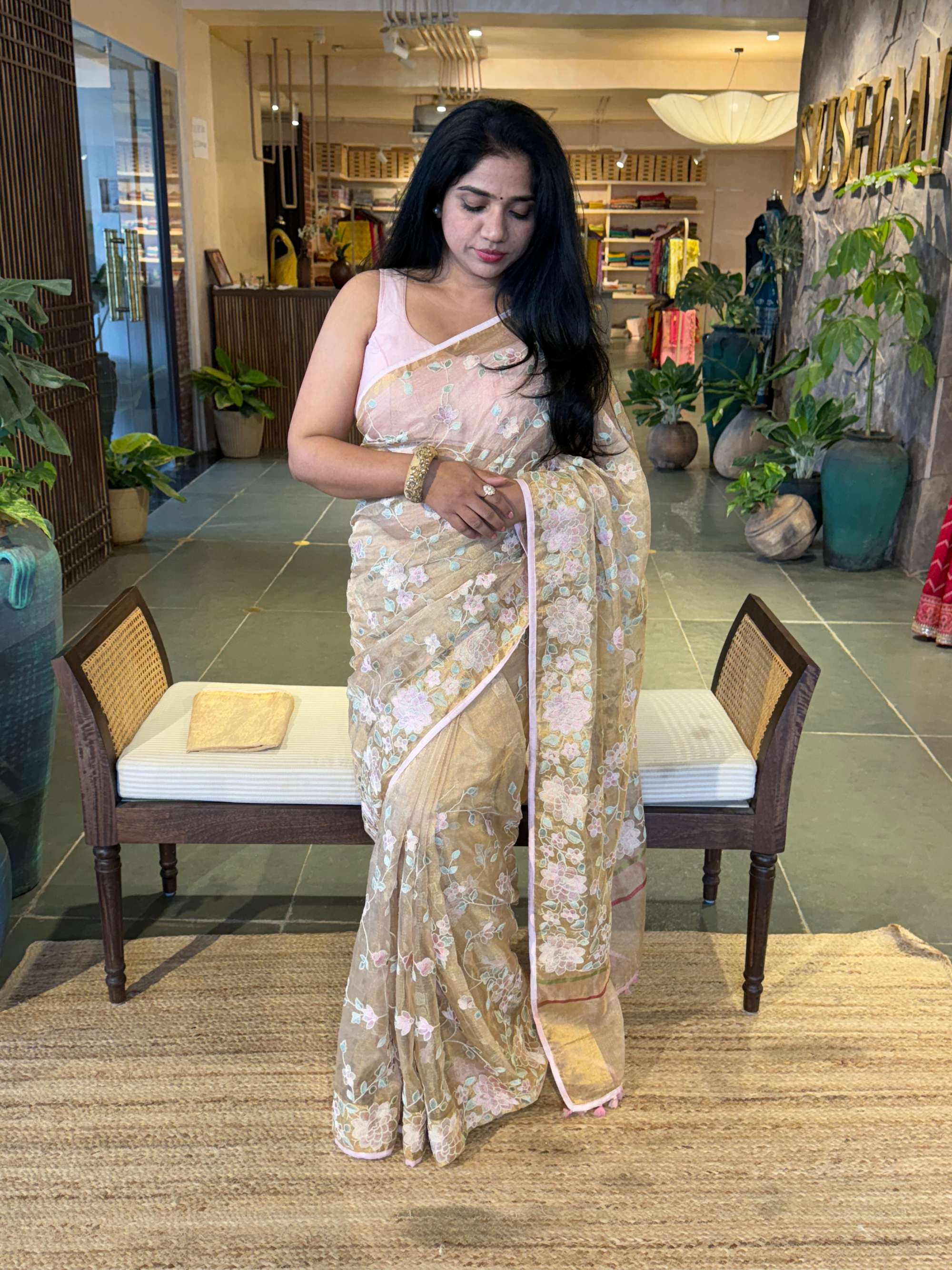 GTEA2001 : Pure Handloom Gold Tissue Saree With Allover Embroidery