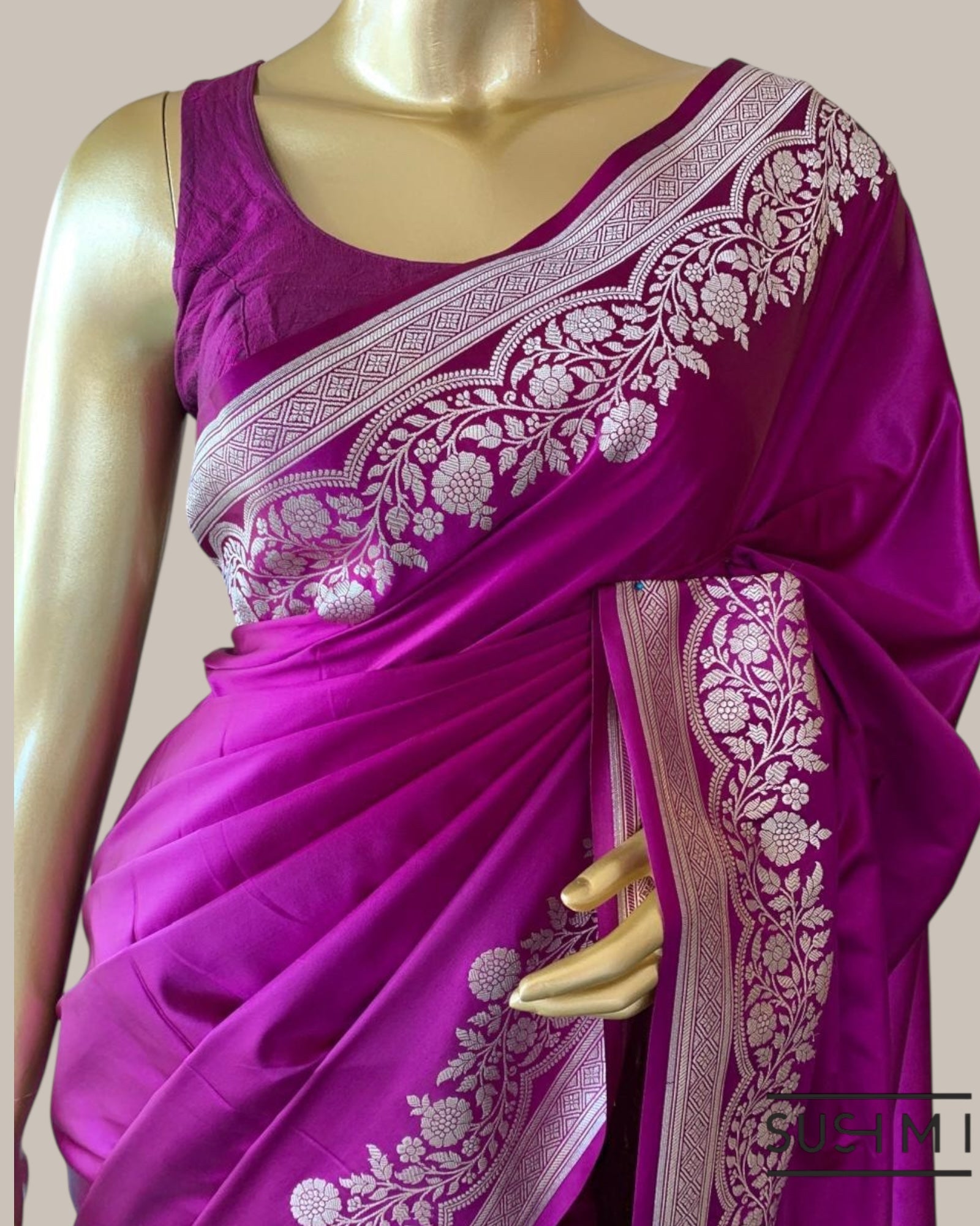 Majenta Purple Mashru Silk Saree With Straight and Scalloped Border