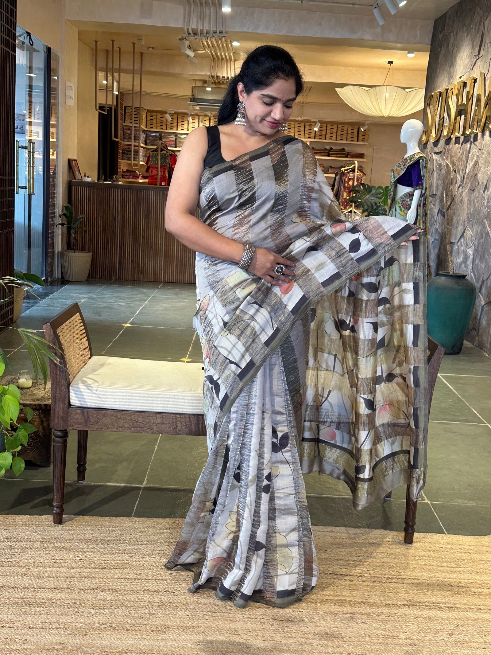 Pure Handloom Banarasi Munga Tissue  Saree with handpainting