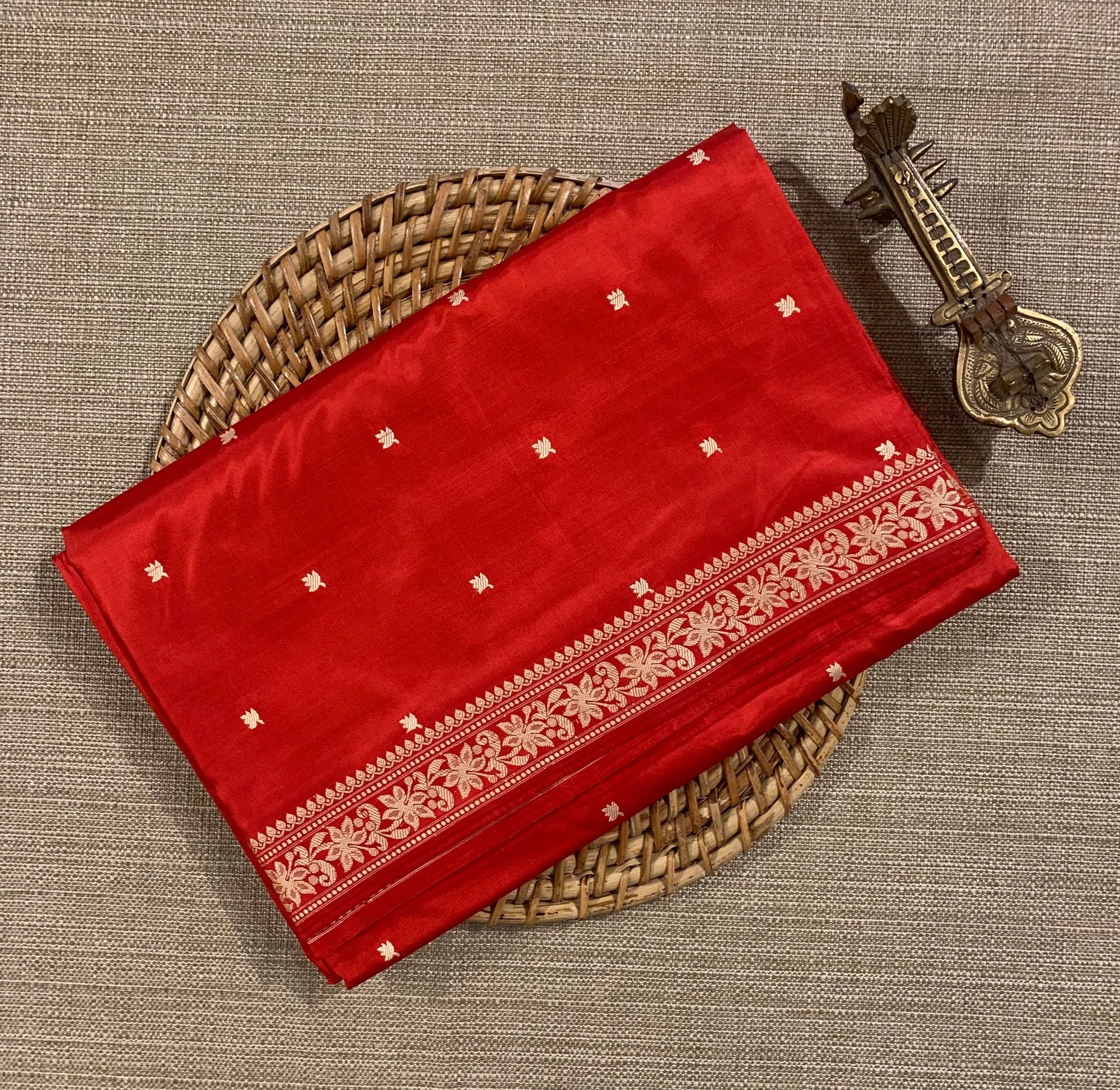 Chilli Red Banarasi Handloom Katan Silk Saree  With Resham Weaving