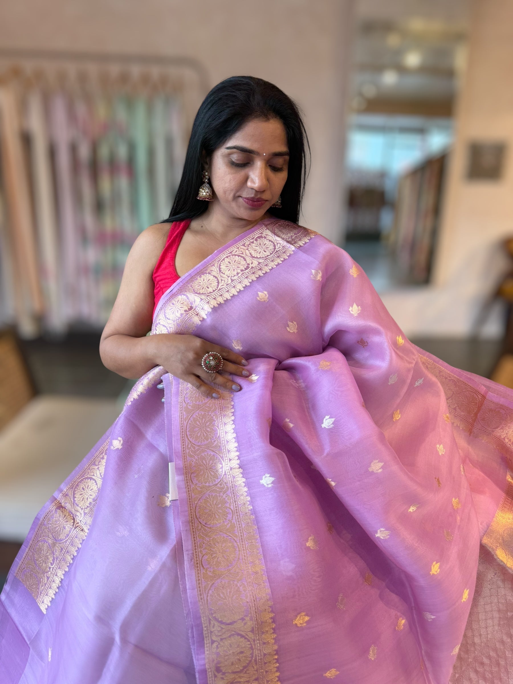 Lilac Pink Pure Handloom Kora Banarasi Saree With Kaduwa Woven Motifs
