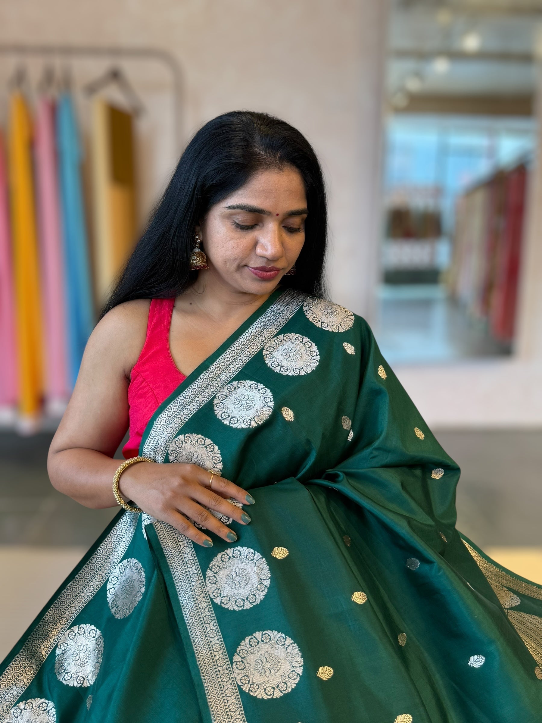 Forest Green Banarasi Raw Mango Silk Saree with Open Borders & Kaduwa Weaving