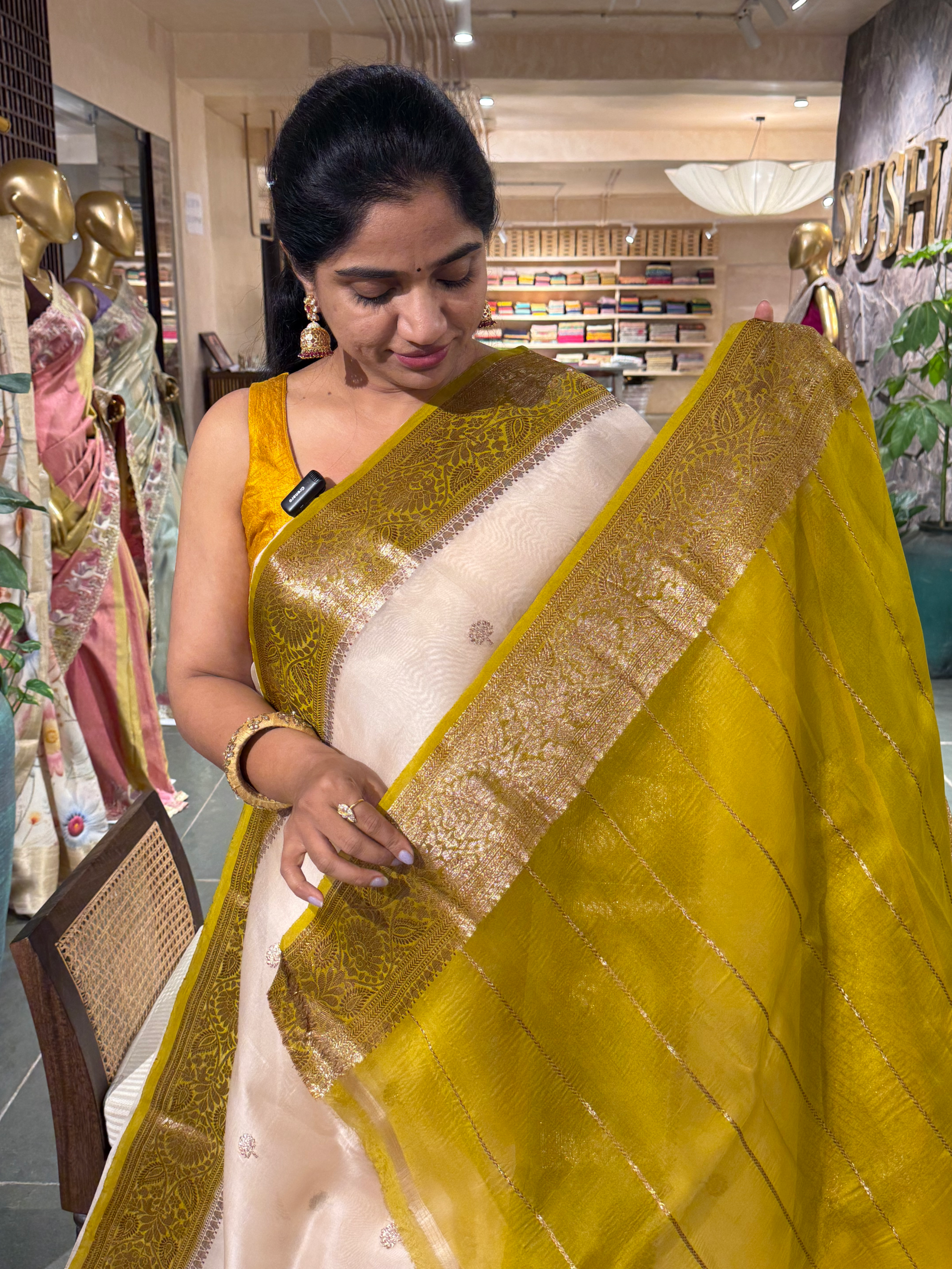 Vanilla & Light Olive Green Combo Pure Handloom Kora Banarasi Saree n