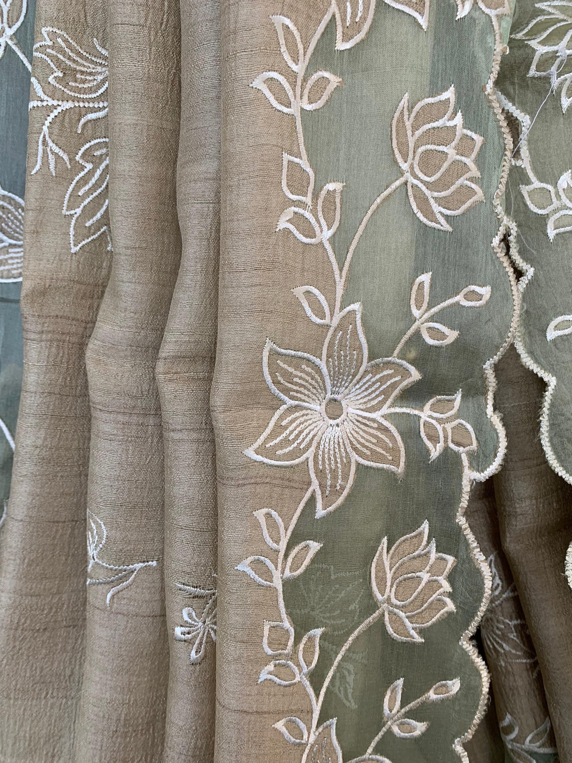 Pure handloom Tussar Designer Saree with Organza Applique Cutwork Border