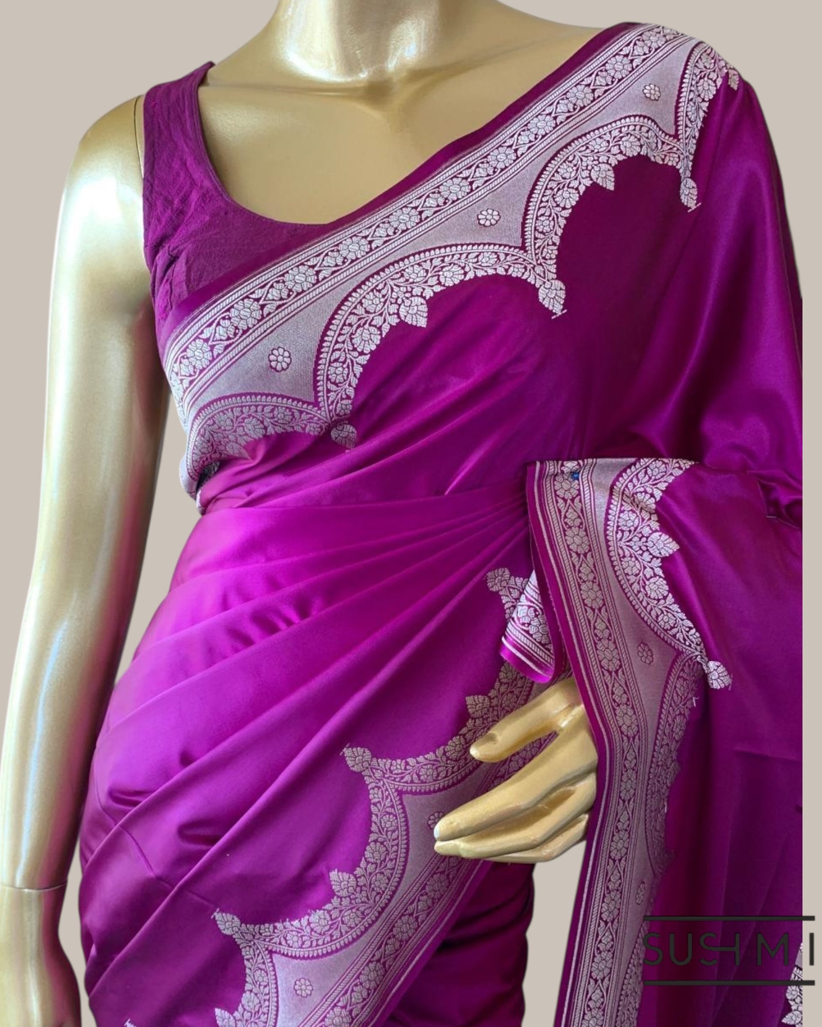 Majenta Purple Mashru Silk Saree With Scalloped Border