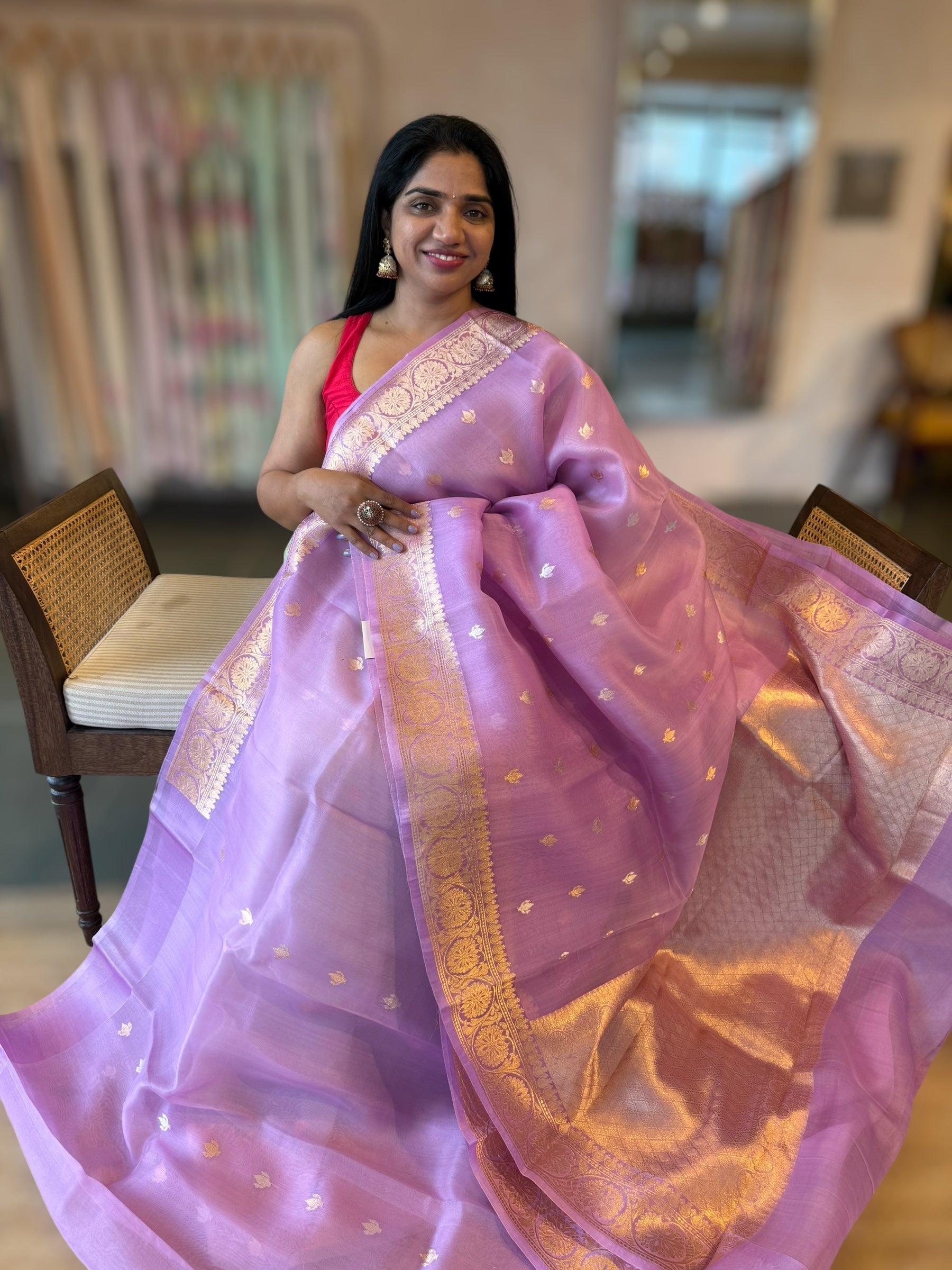 Lilac Pink Pure Handloom Kora Banarasi Saree With Kaduwa Woven Motifs