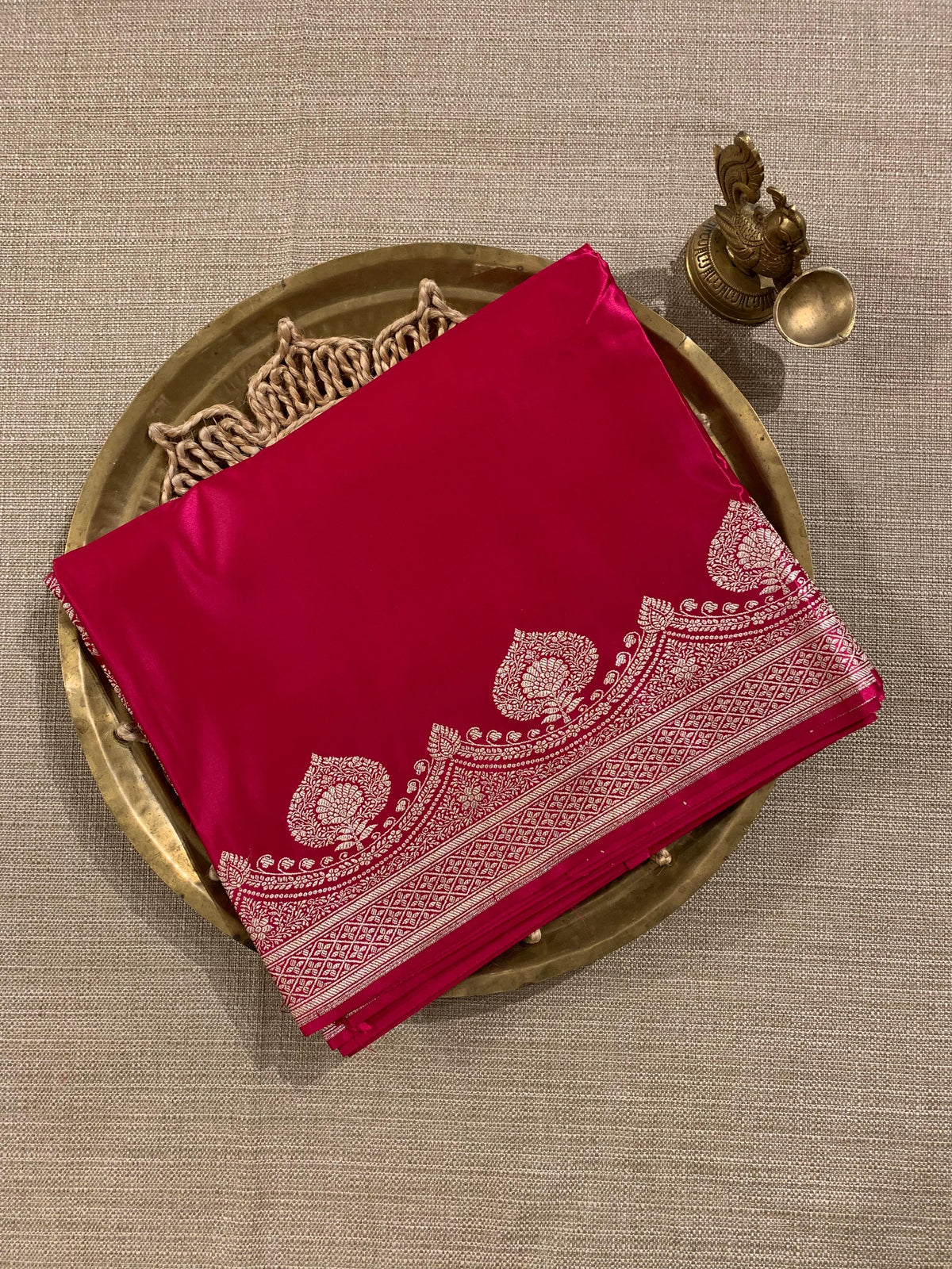SMSSA233 : Dark Pink Mashru Silk Saree With Scallop Border