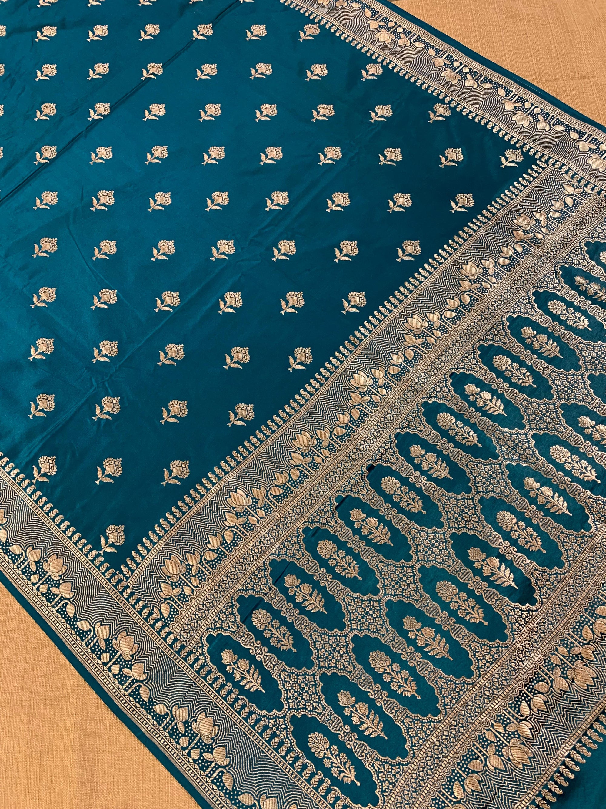 SMSSA210 Mashru Silk Saree with lotus border