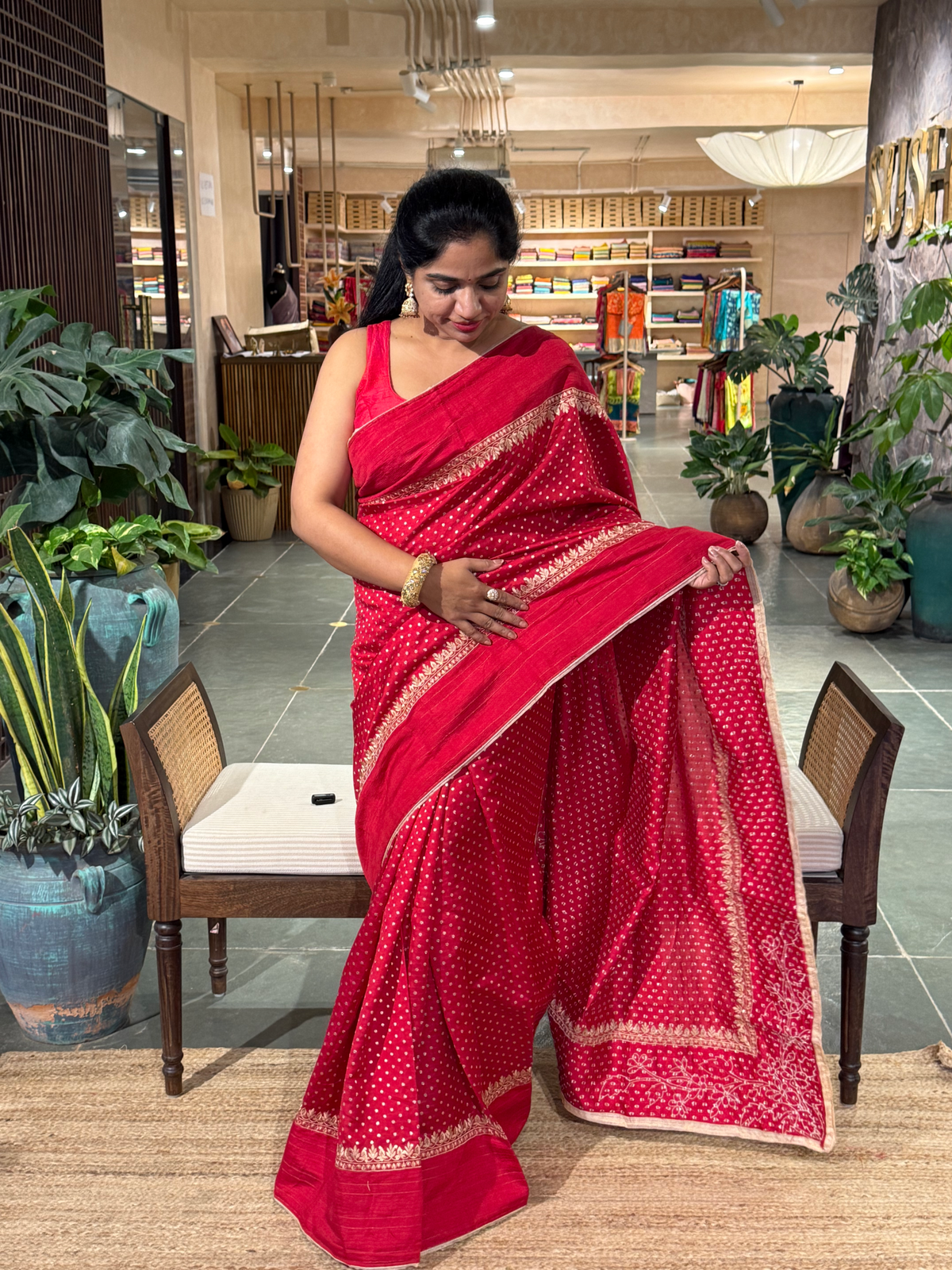 Red Chiniya Silk Saree with Embroidery Border & Applique Creeper Pallu