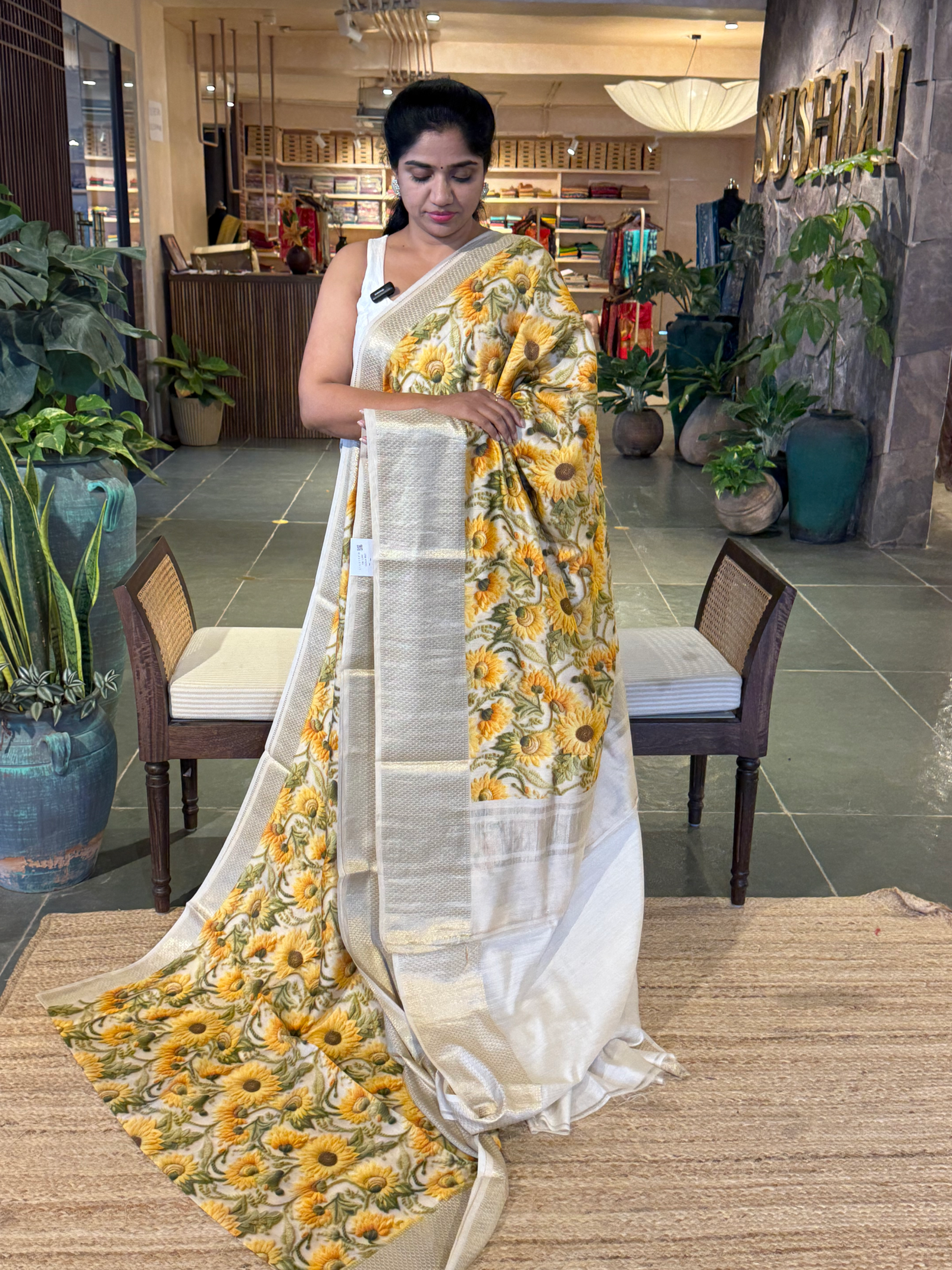 Banarasi Chiniya Silk Sarees with beautiful embroidery style 3D floral Print