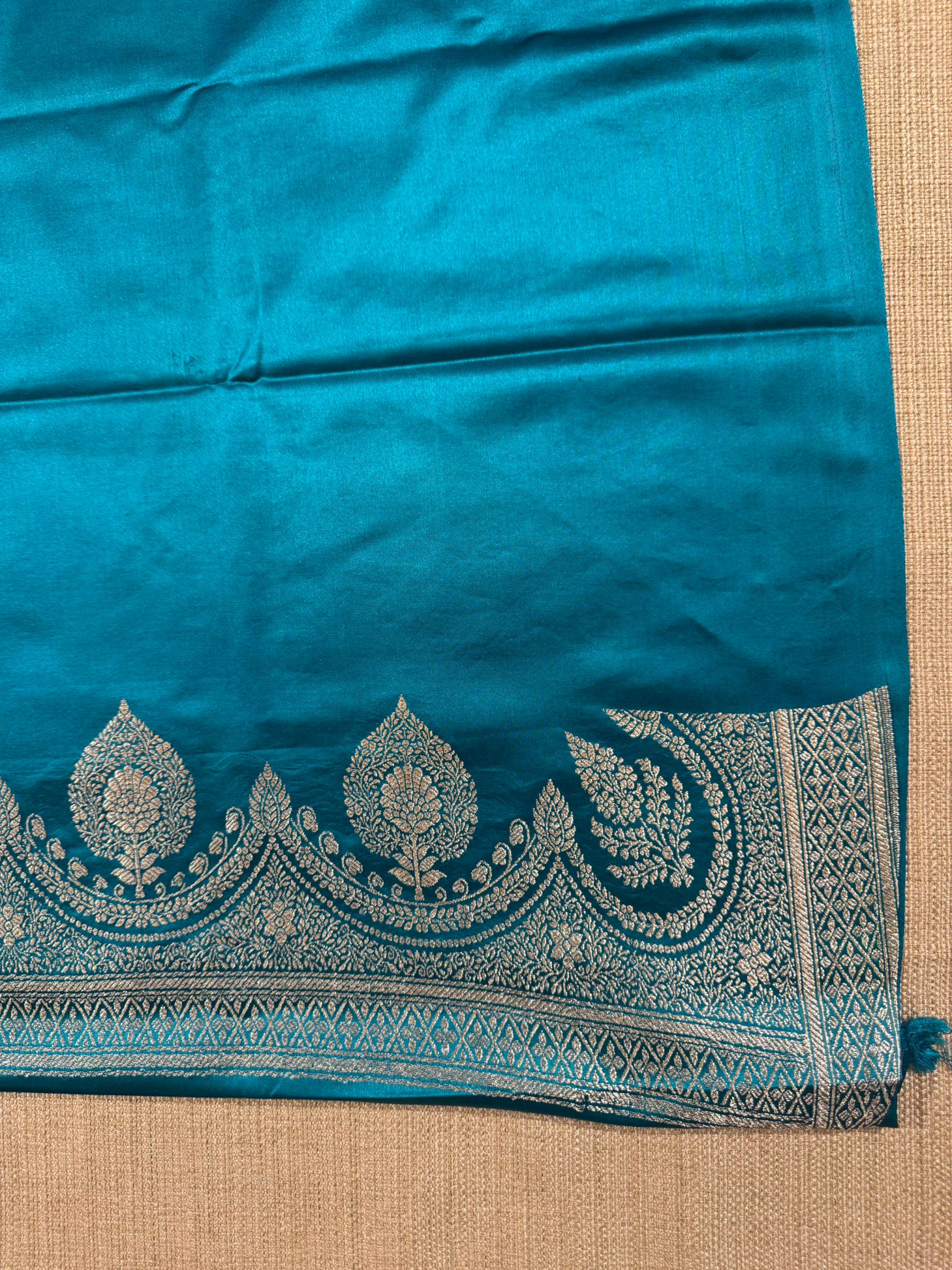SMSSA231 Peacock Blue Mashru Silk Saree With Scallop Border