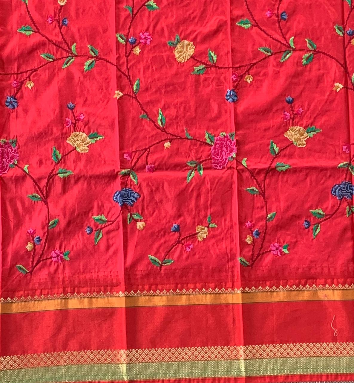RoyalBlue Handloom Banarasi Kora Checks Saree with Kaduwa Woven Zari Motifs .