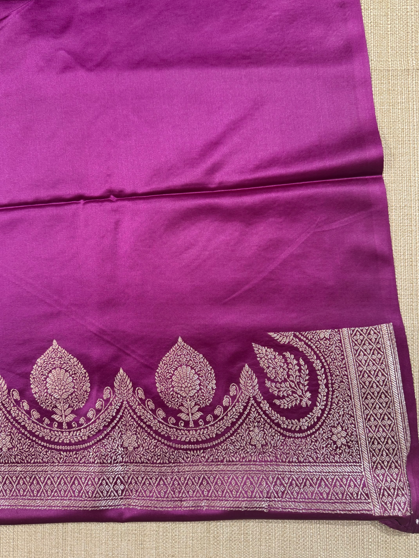 SMSSA235 : Wine Mashru Silk Saree With Scallop Border