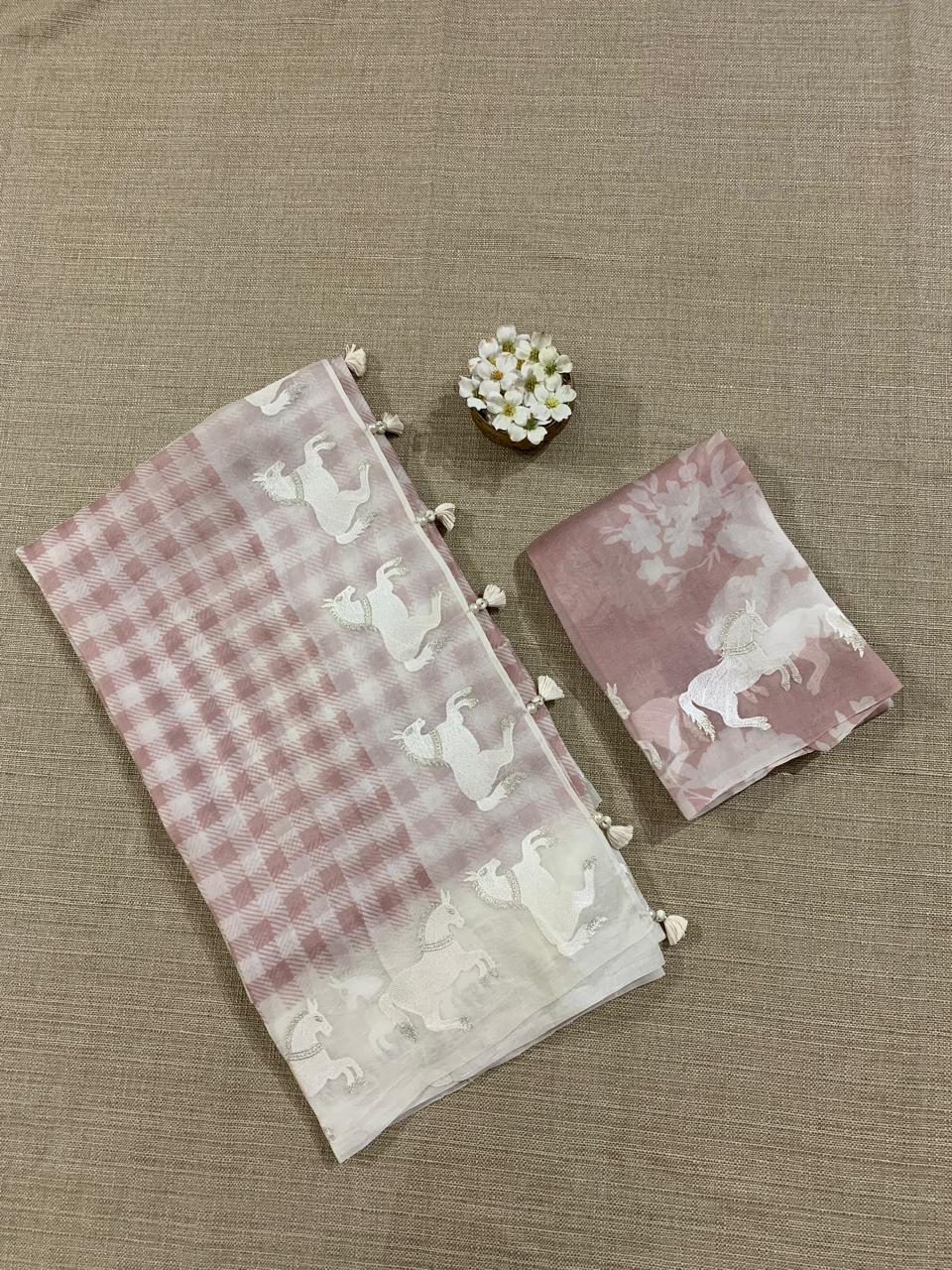 SOCH1303 : White & Dusty Pink Organza Saree With Horse Border & Floral BP