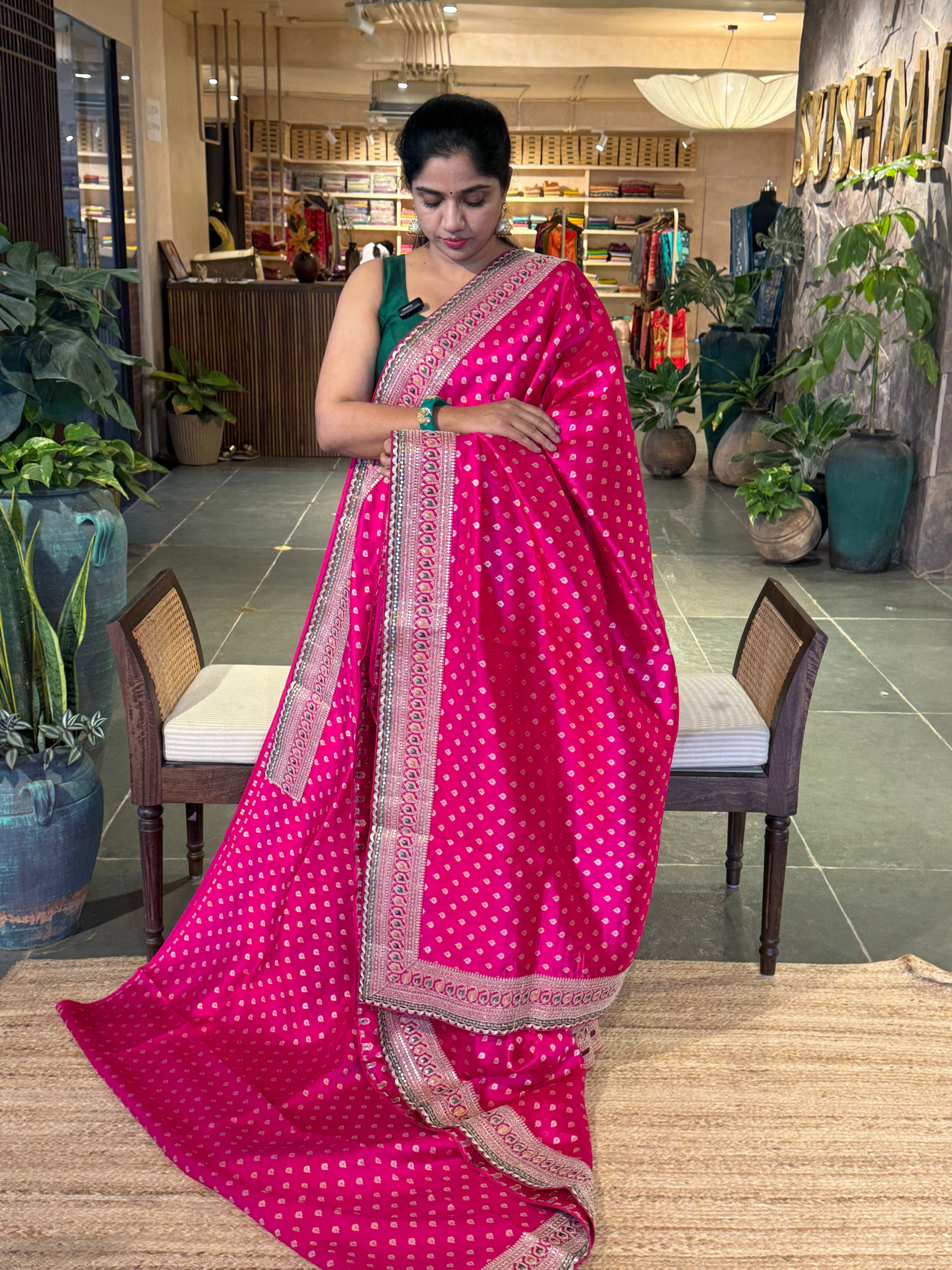 Fushcia Pink Pure Handloom Banarasi Silk Saree With Sabhyasachi Borders & Blouse