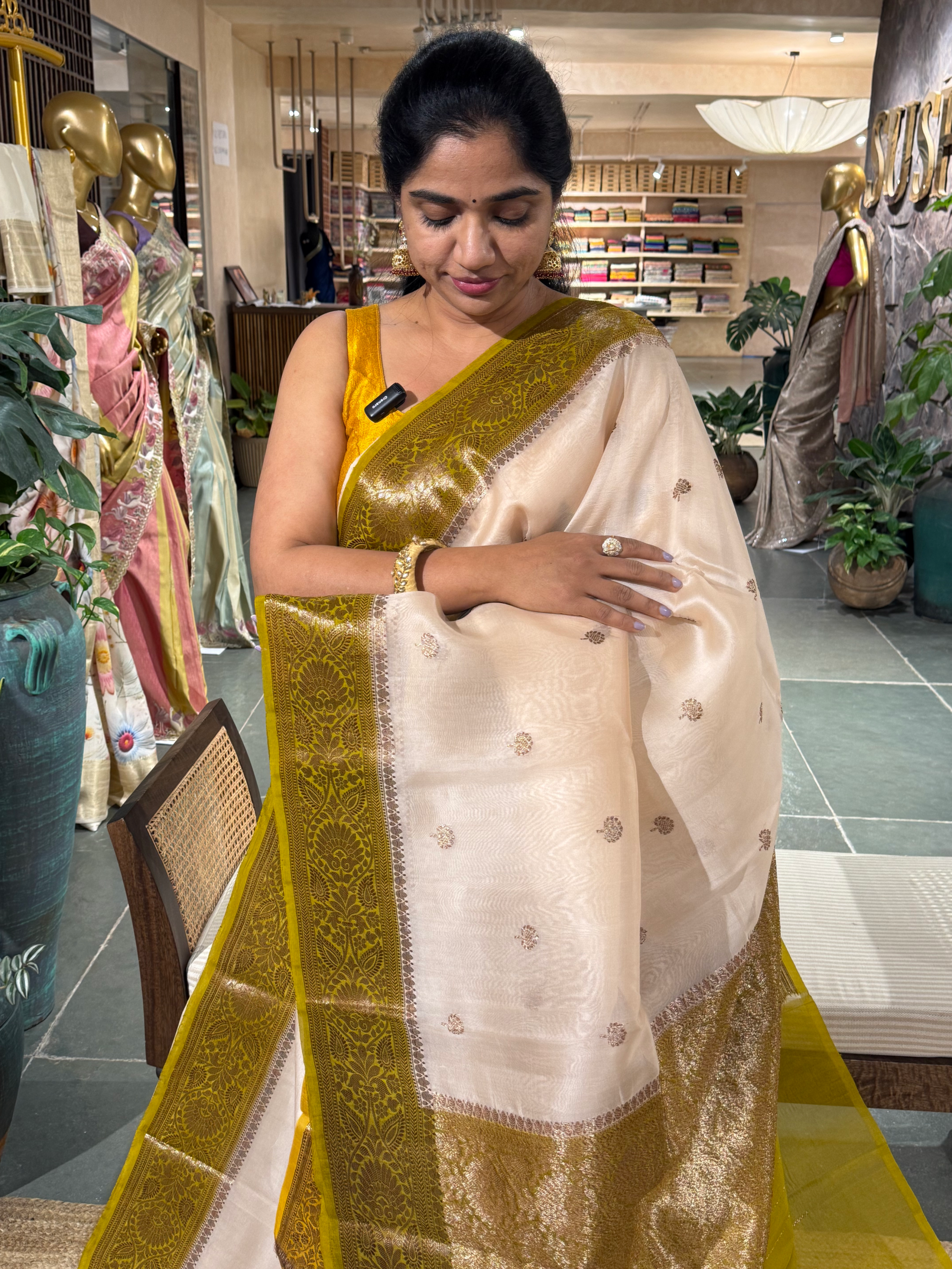 Vanilla & Light Olive Green Combo Pure Handloom Kora Banarasi Saree n