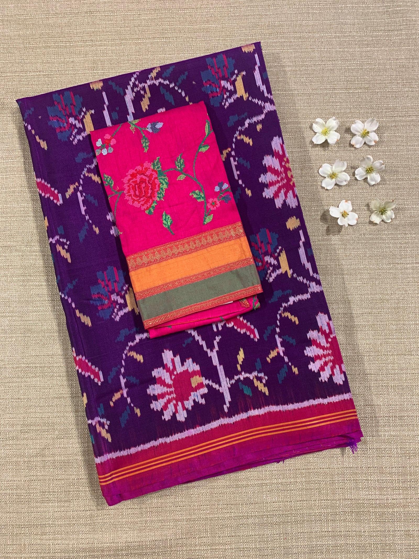 Violet and Pink Combo Pure Patan Patola Saree With Allover Creeper Design