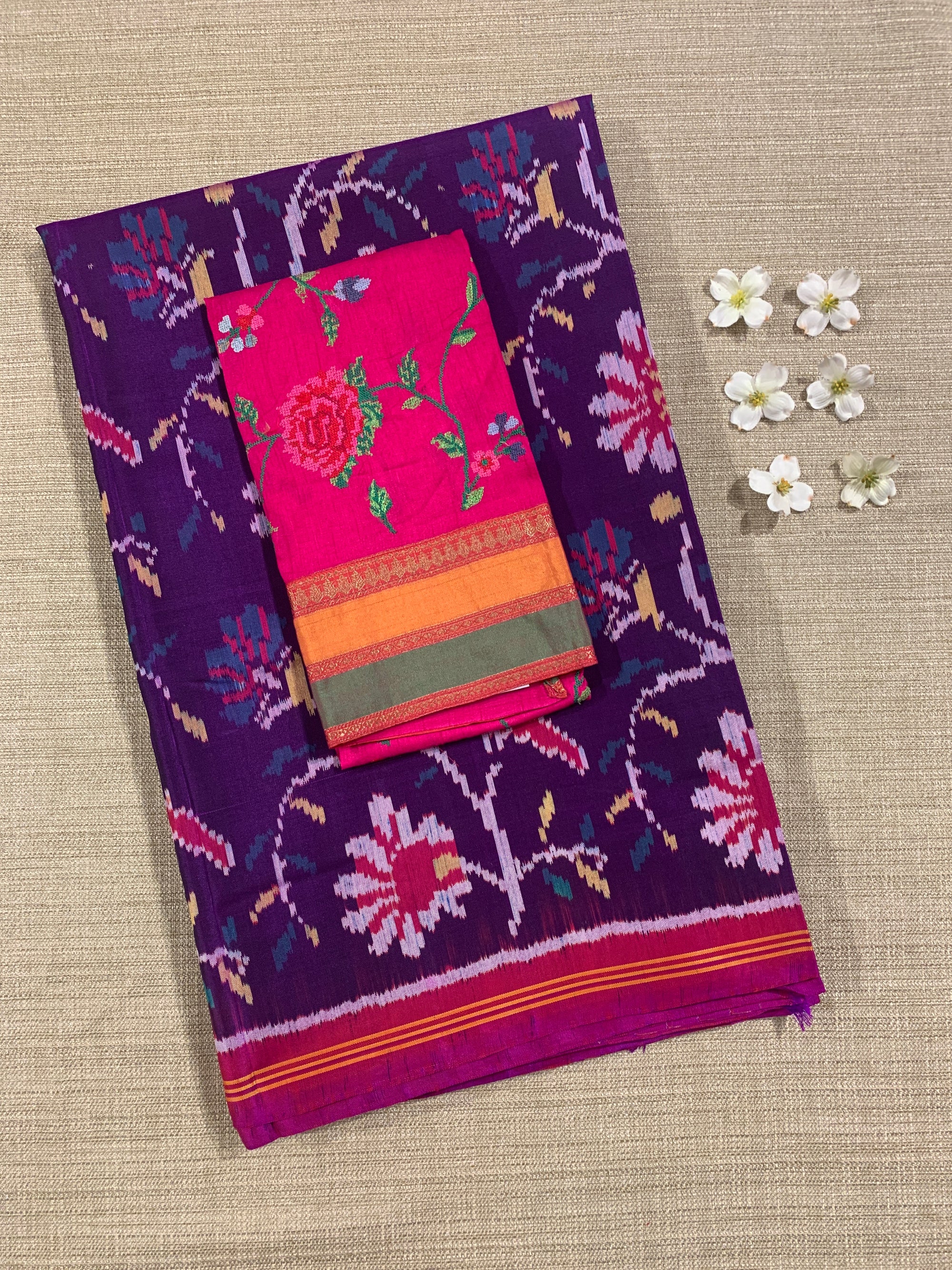 Violet and Pink Combo Pure Patan Patola Saree With Allover Creeper Design