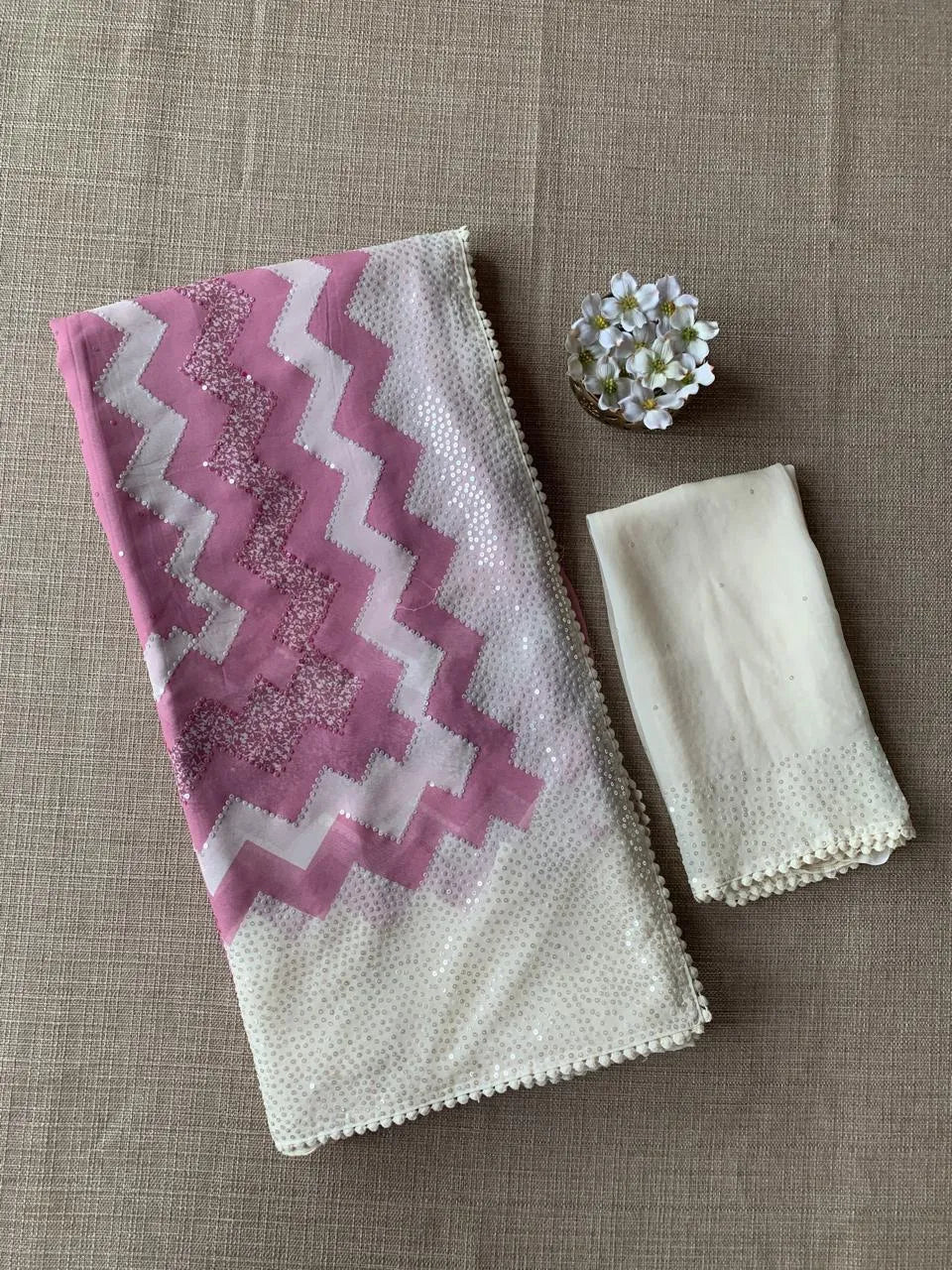 Dusty Pink Pure Gorgette Saree With Zigzag Pattern Sequnce Border
