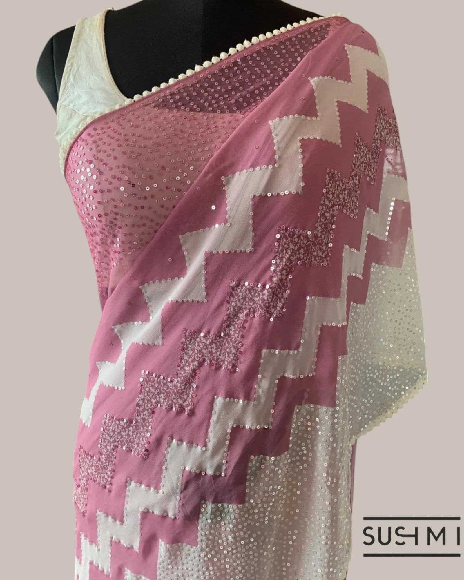 Dusty Pink Pure Gorgette Saree With Zigzag Pattern Sequnce Border