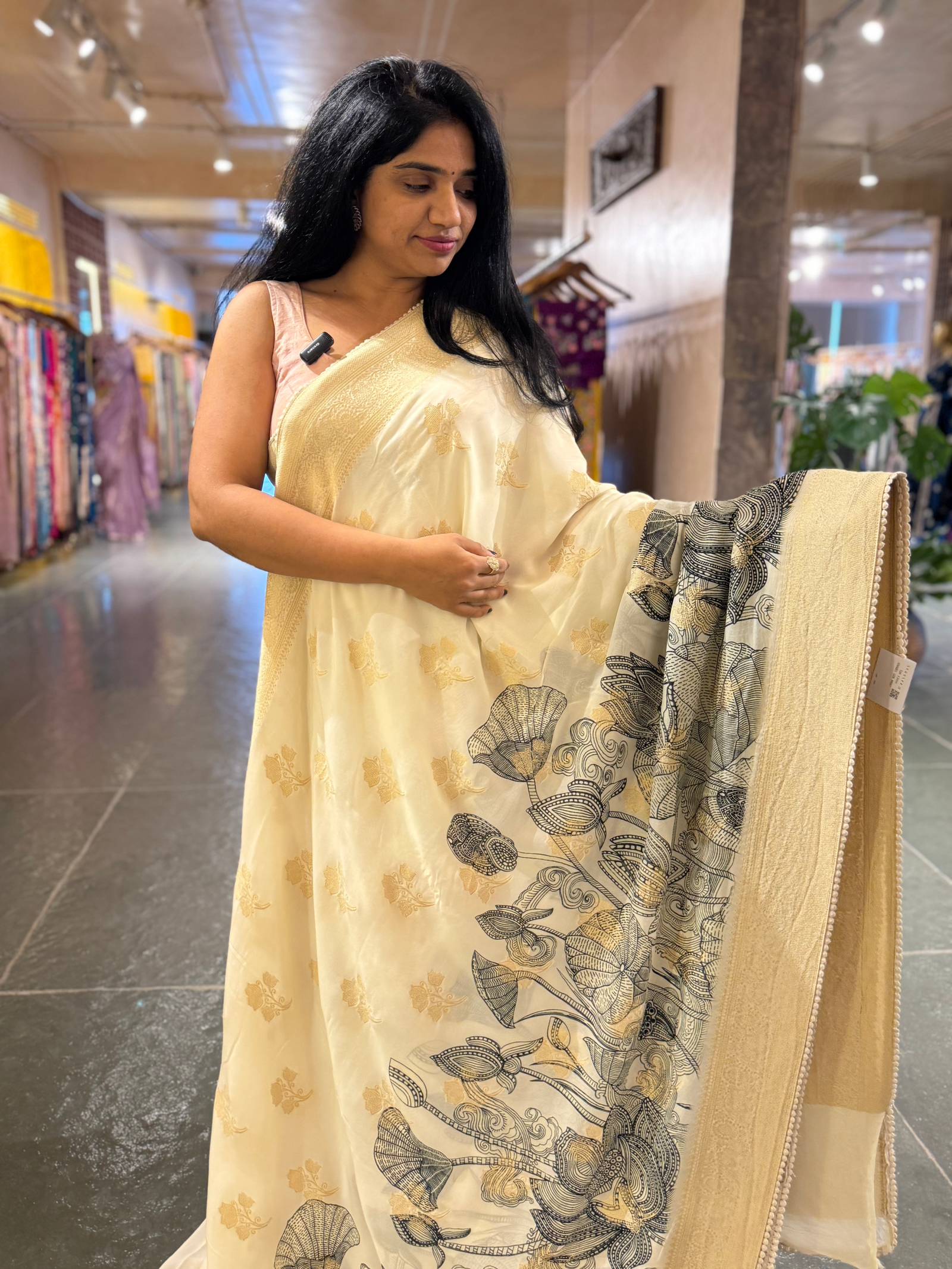Ivory Banarasi Khaddi Gorgette Saree with outline kalamkari Print