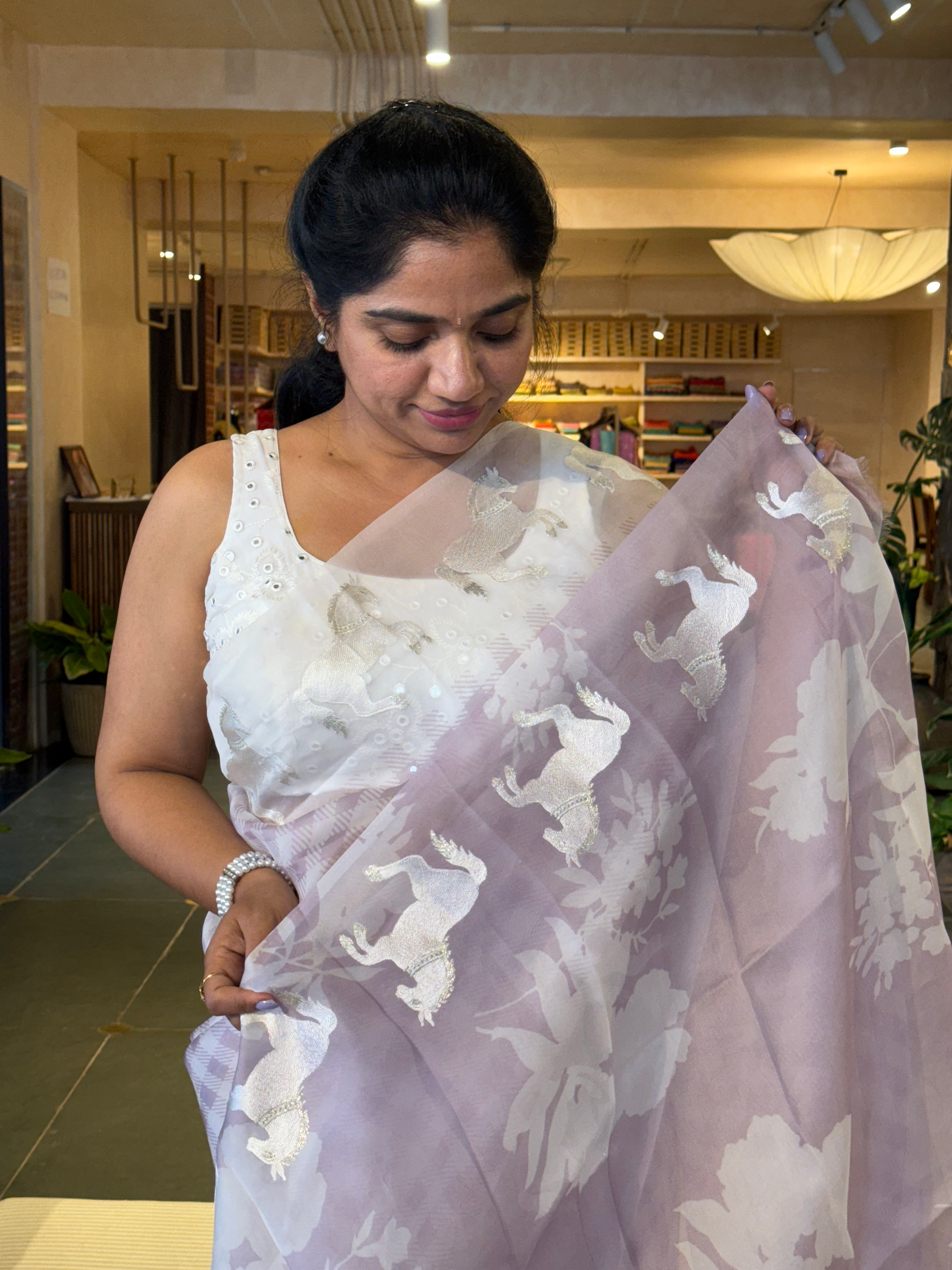 SOCH1301 : White & Lilac Organza Saree Wth Embroidered Horse Border & Floral BP