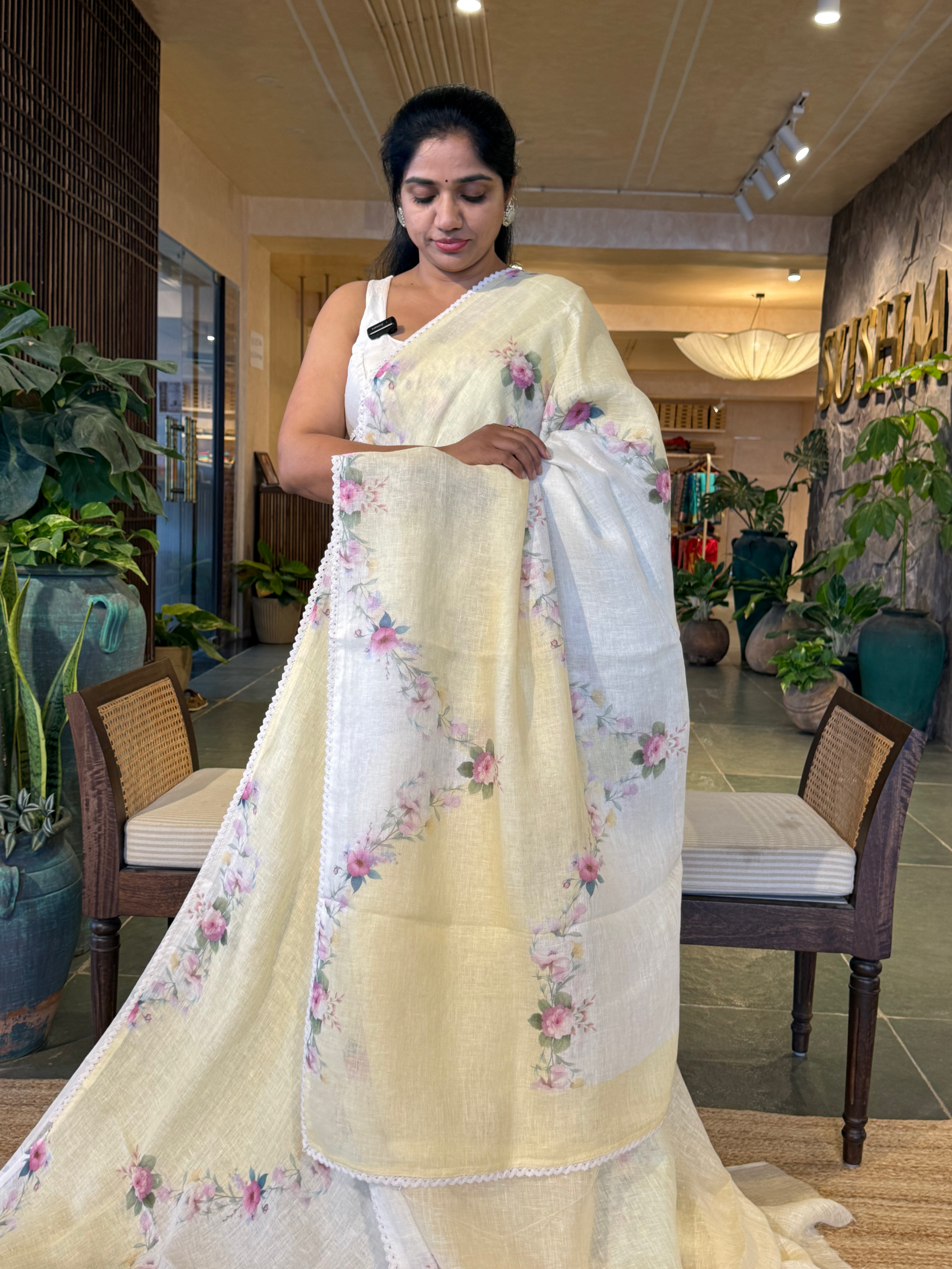 Pastel Yellow Pure Handloom Linen Printed Saree in Lehariya Style