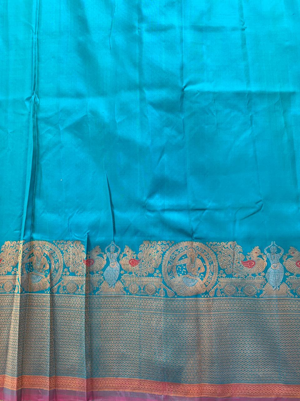 Copper sulphate Blue Pure Handloom Gadwal Saree Turning Borders