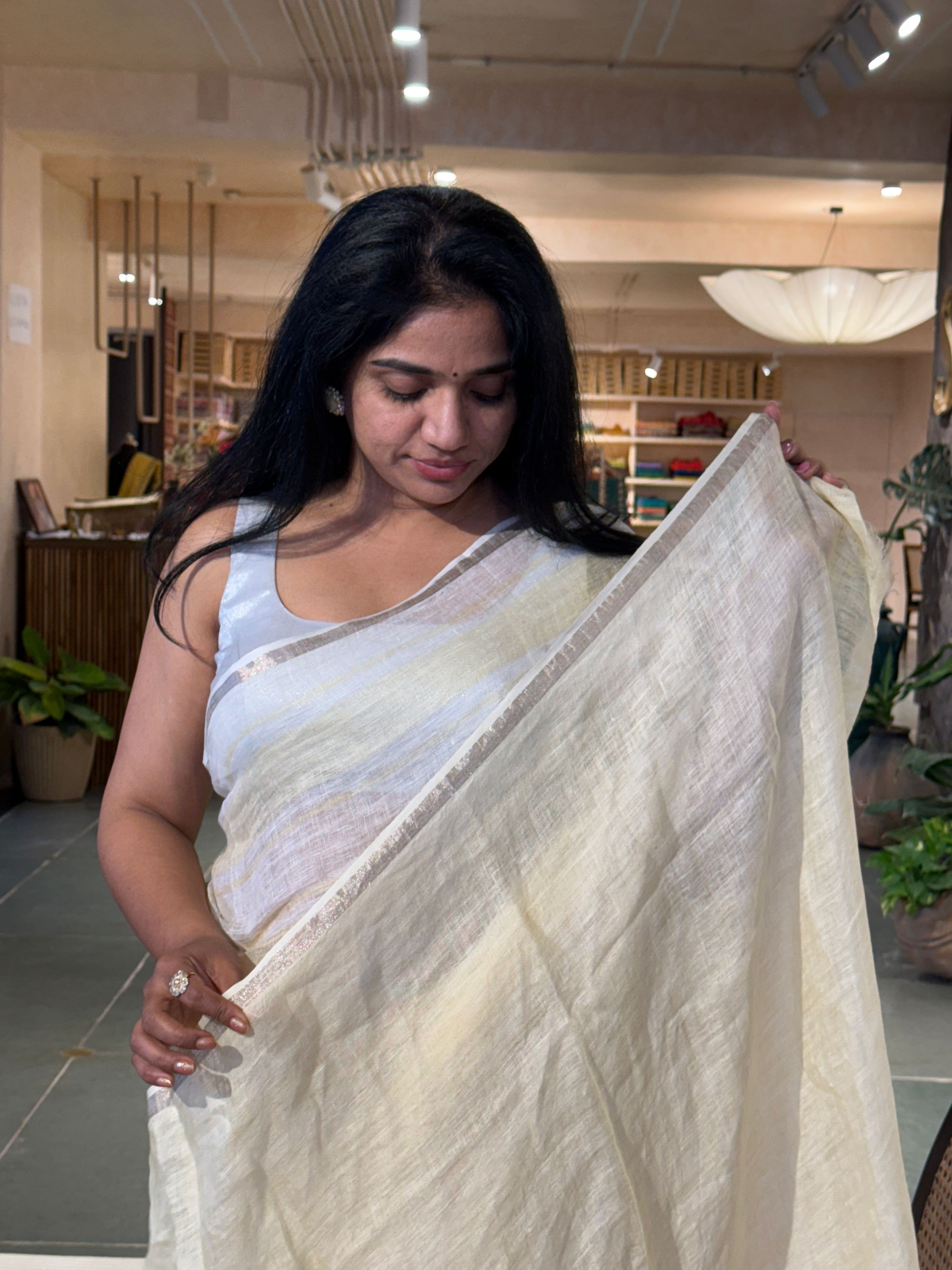 Ivory & Pastel Yellow Handloom Lenin Striped Saree With Statement Flower Pallu