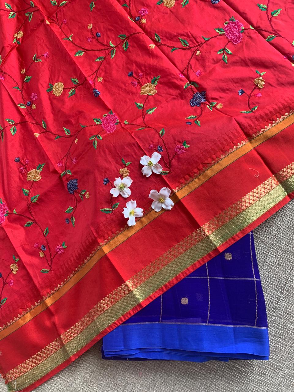 RoyalBlue Handloom Banarasi Kora Checks Saree with Kaduwa Woven Zari Motifs .